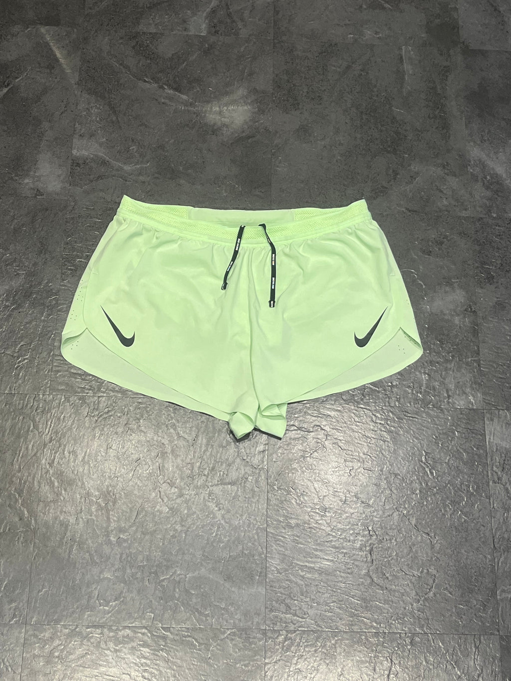 Vapour Green Nike Men’s Dri Fit ADV Aeroswift 2” Racing Split Shorts