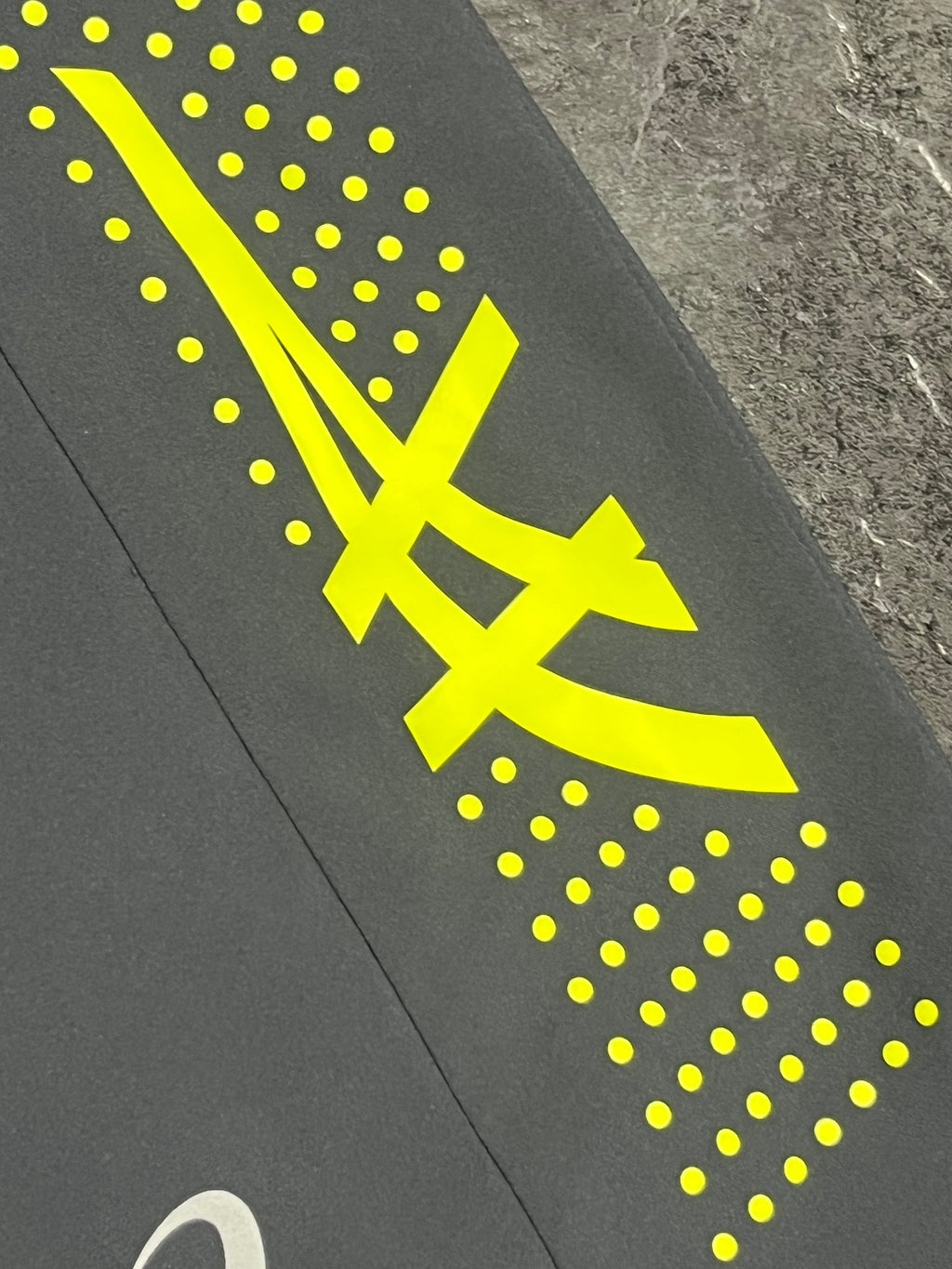 Grey & Yellow Asics Men’s Icon 7” Running Shorts