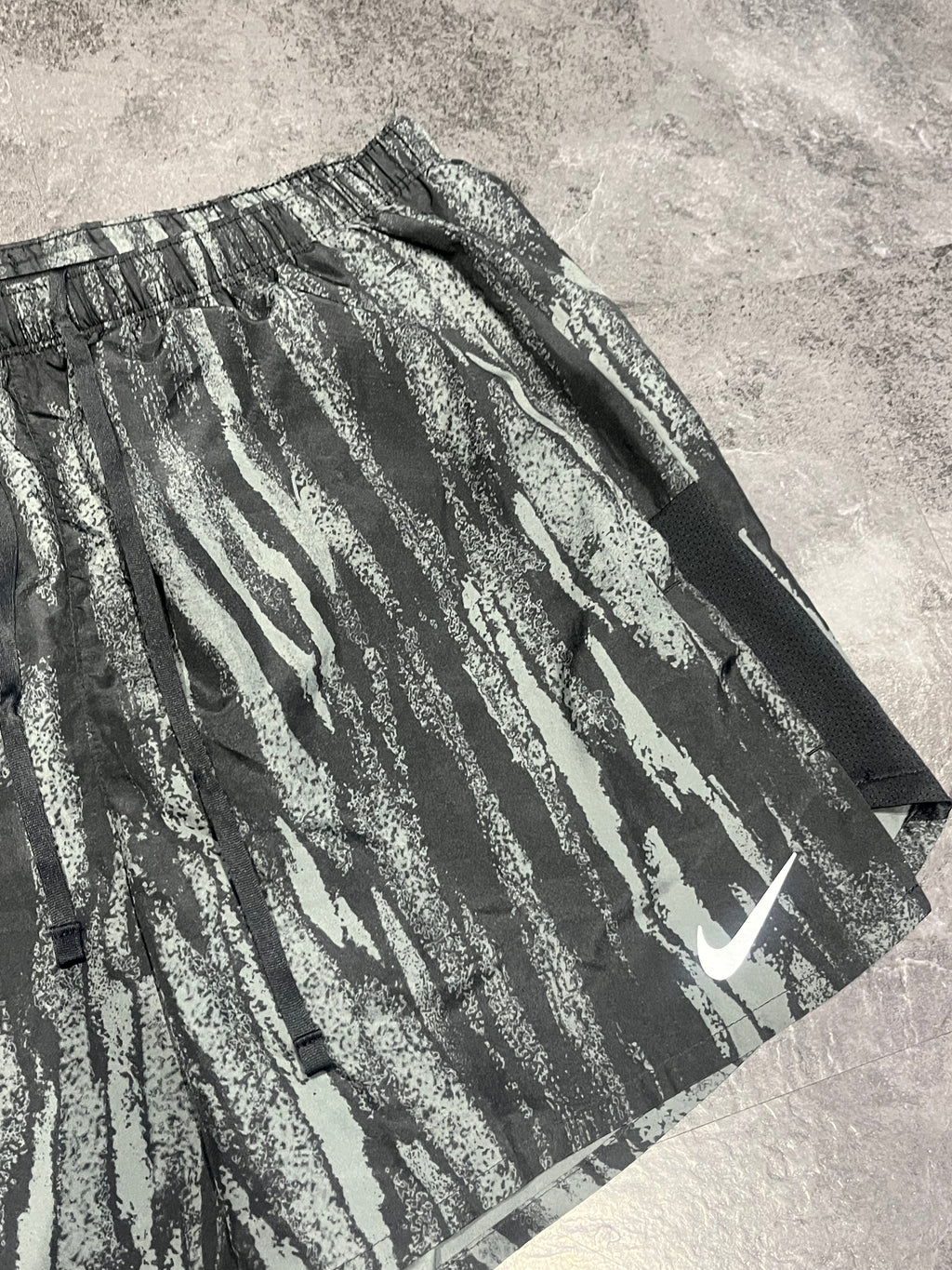 Black & Grey Nike Men’s Dri Fit Wild Run Challenger 7” Shorts