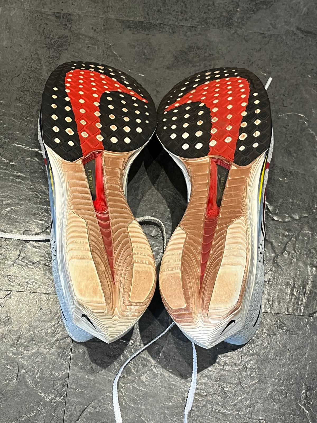 Nike Vaporfly 3 - Size 8.5