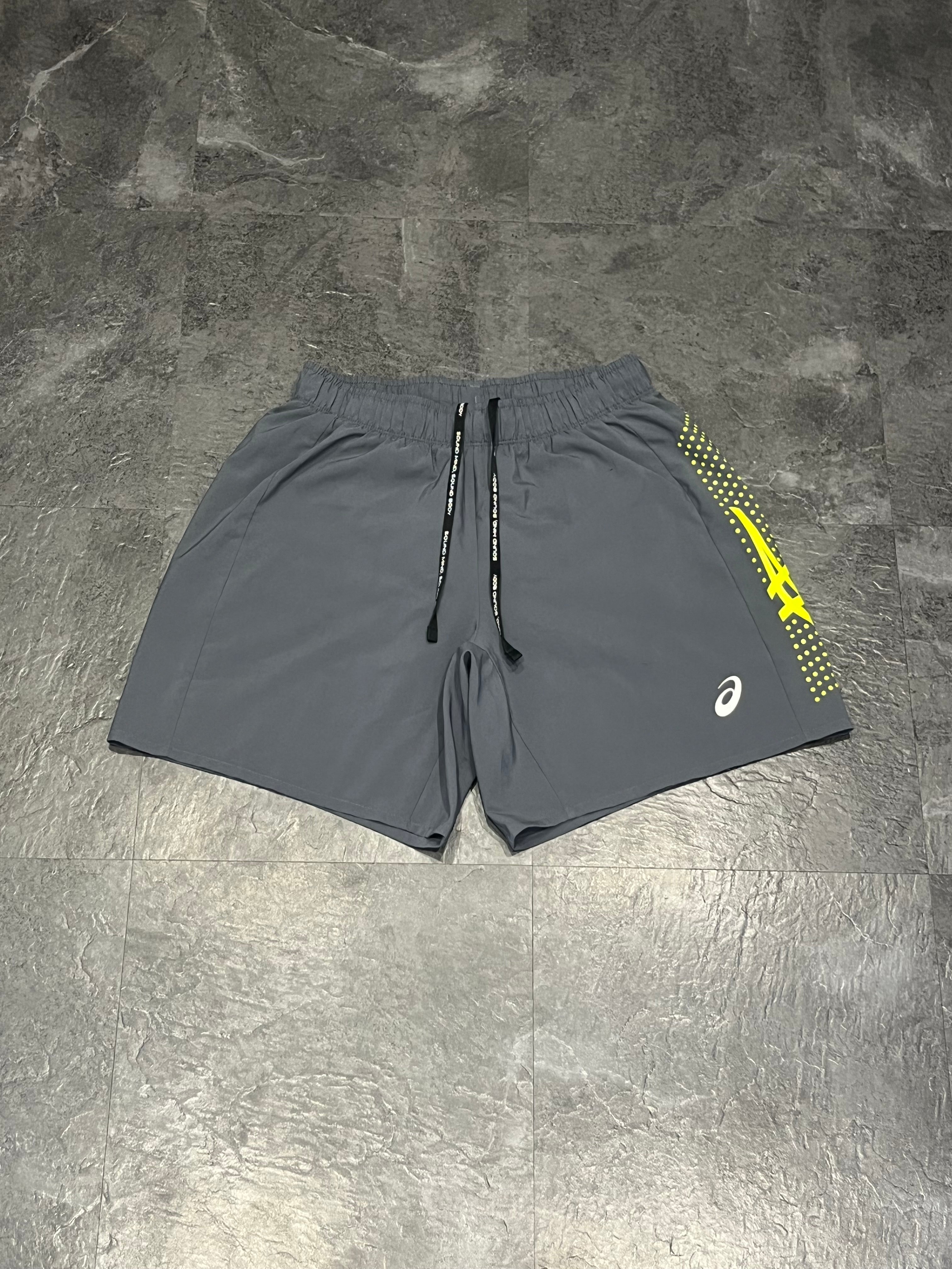 Grey & Yellow Asics Men’s Icon 7” Running Shorts
