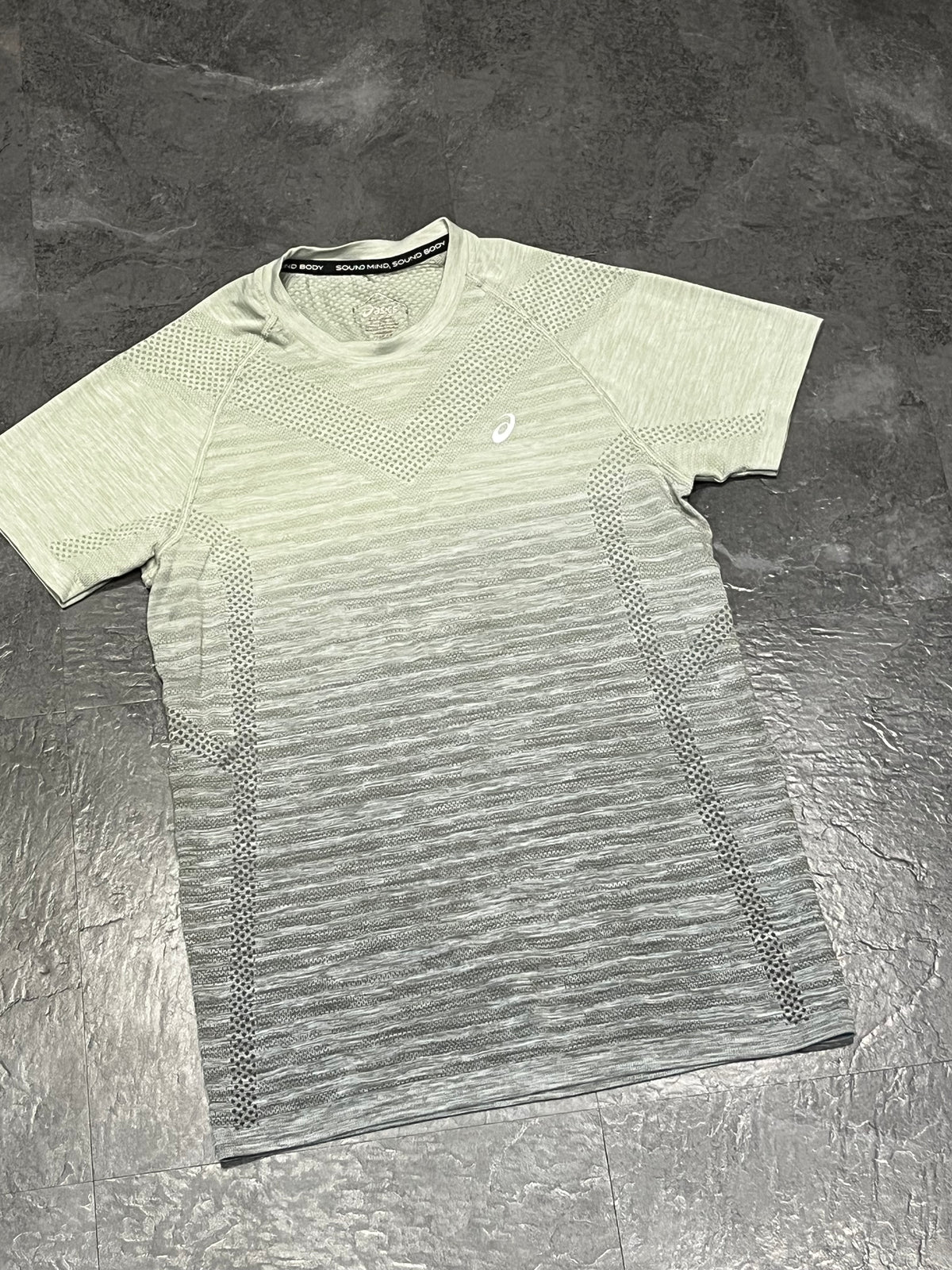 Gradient Asics Women’s Actibreeze Seamless Running T Shirt