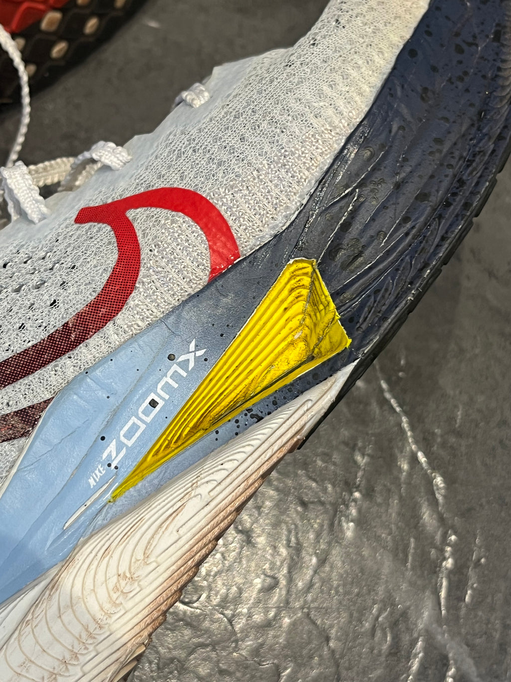 Nike Vaporfly 3 - Size 8.5