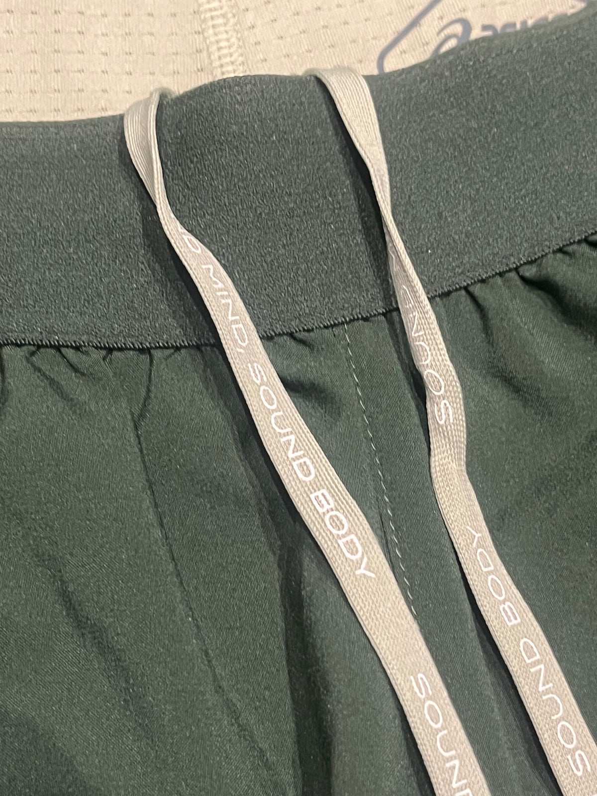 Green & Beige Asics Men’s Road 2in1 5” Running Shorts