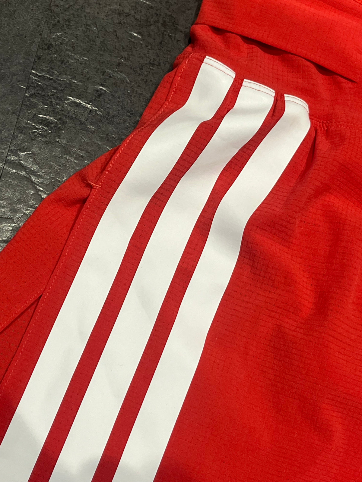 Red/White Adidas Men’s Adizero Gel Pocket 5” Brief Lined Running Shorts