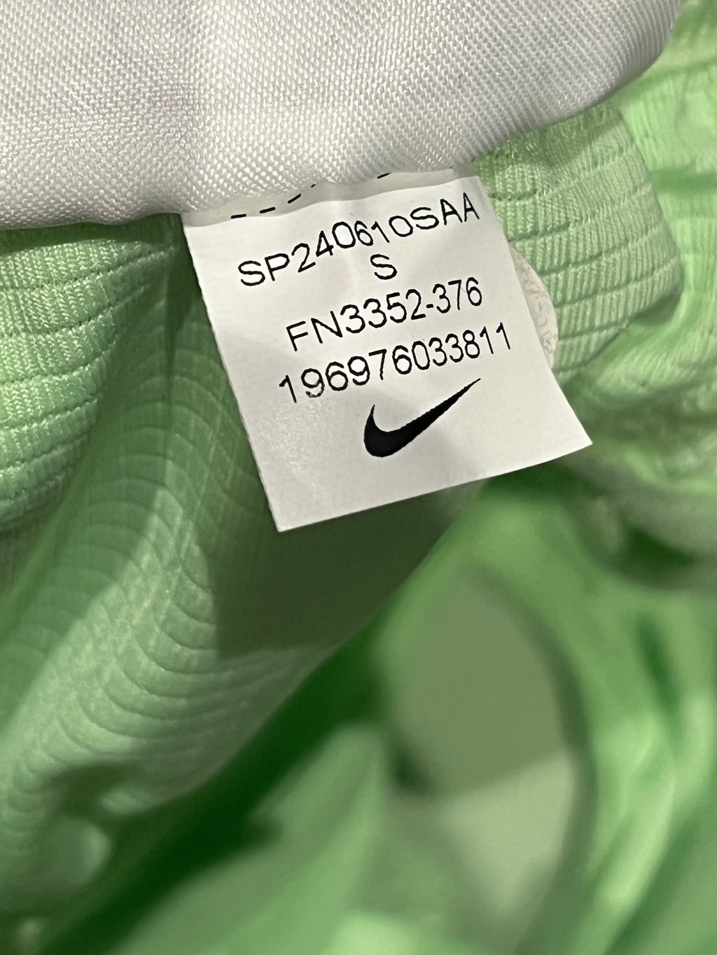 Vapour Green Nike Men’s Dri Fit ADV Aeroswift 4” Racing Split Shorts