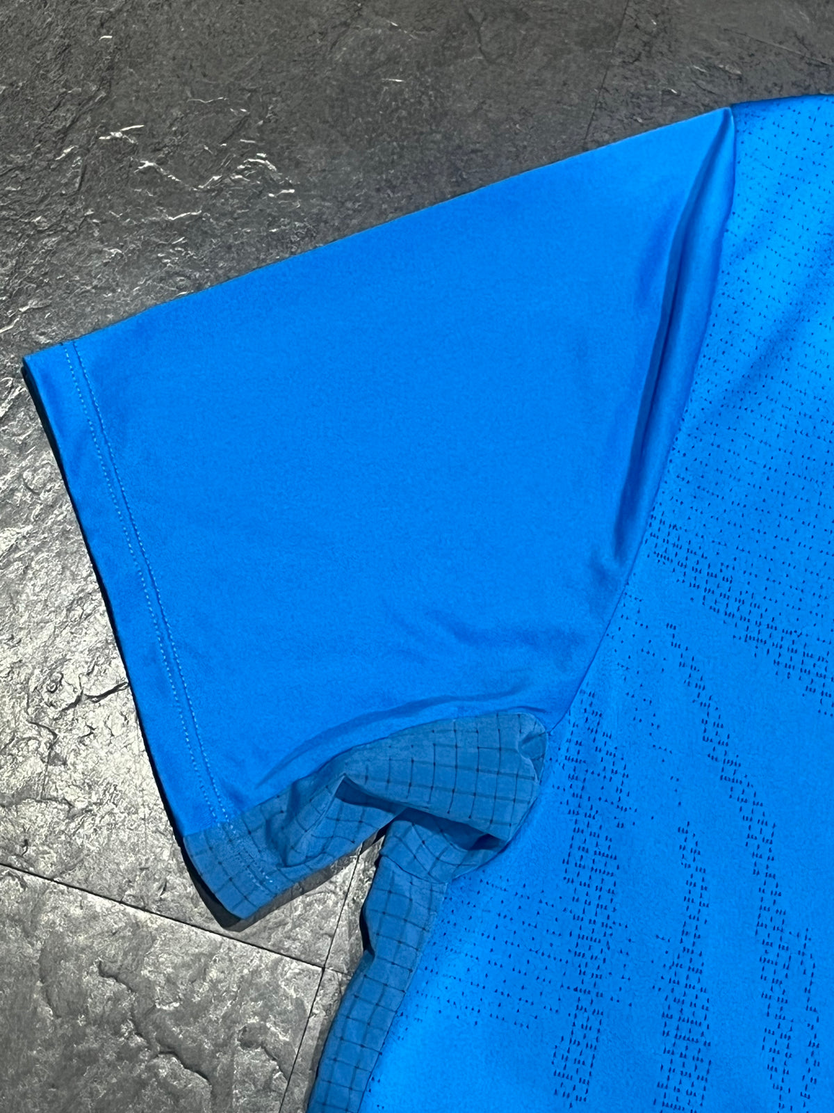 Blue/Yellow Nike Men’s Dri Fit Rise 365 Trail Running T Shirt