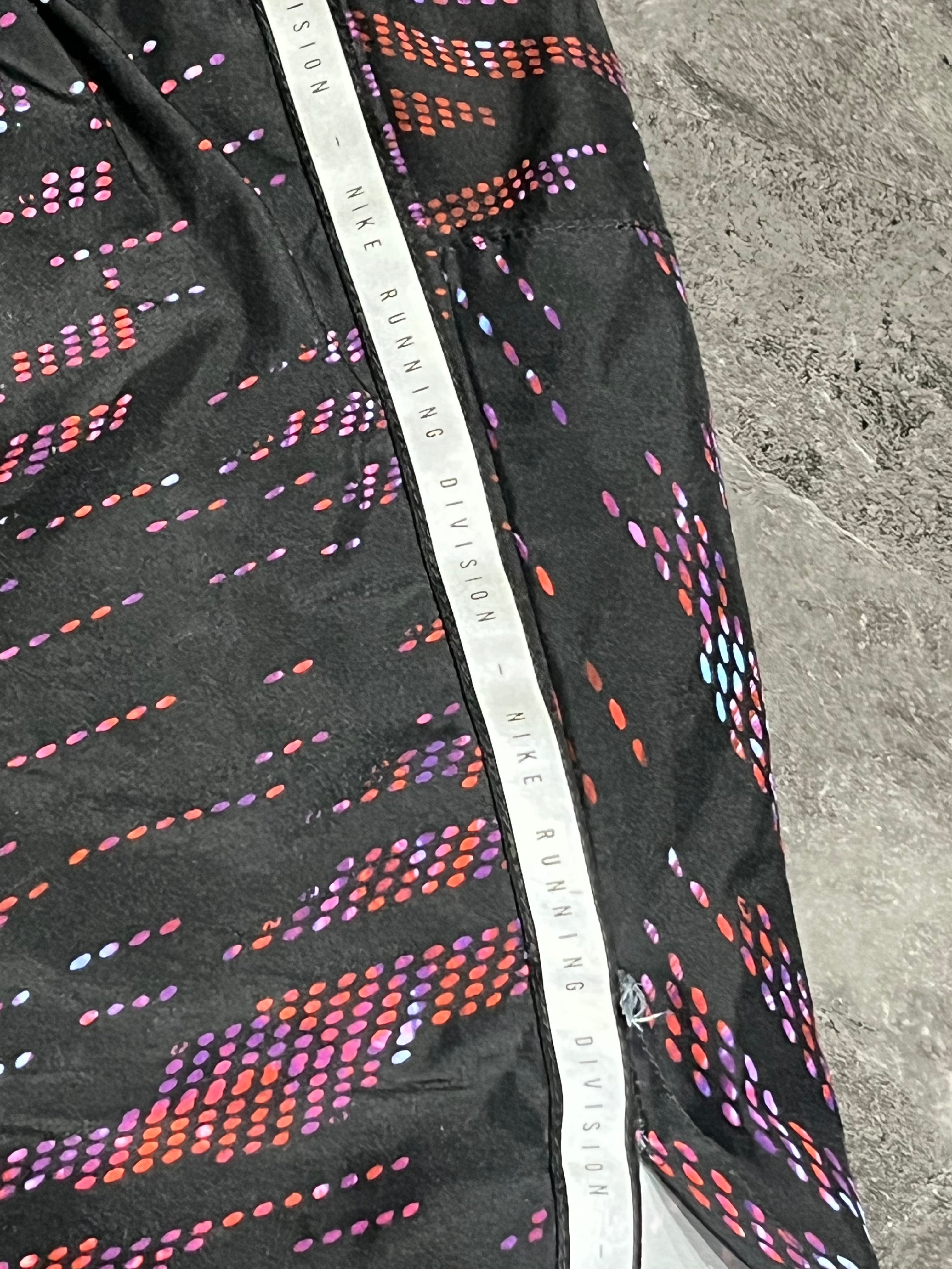 Graphic Nike Men’s Dri Fit Running Division 5” Running Shorts