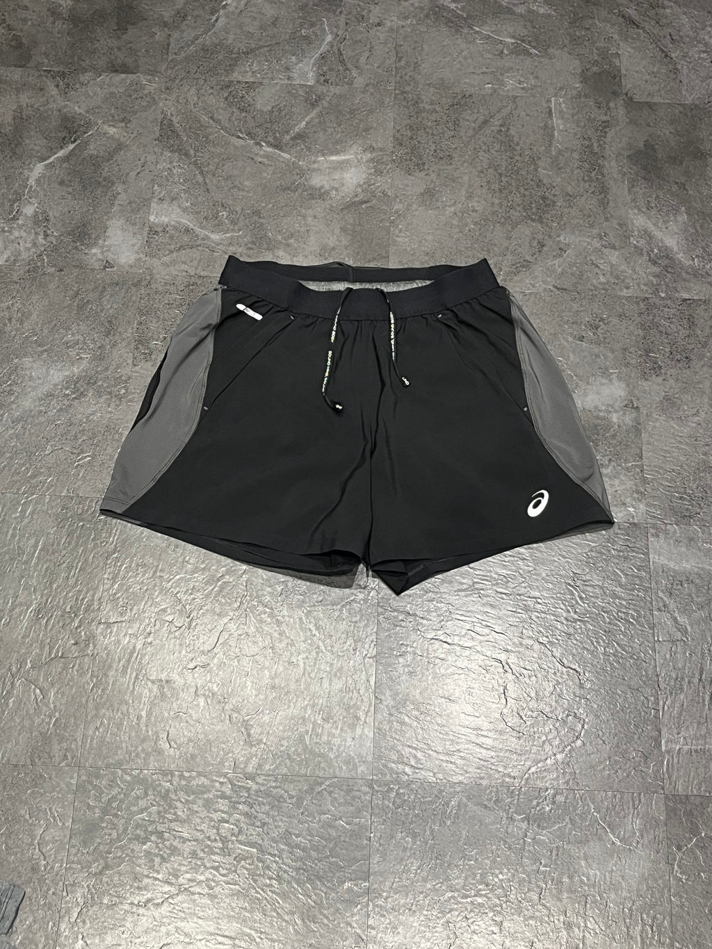 Black/Grey Asics Men’s Actibreeze 5” Brief Lined Road Running Shorts