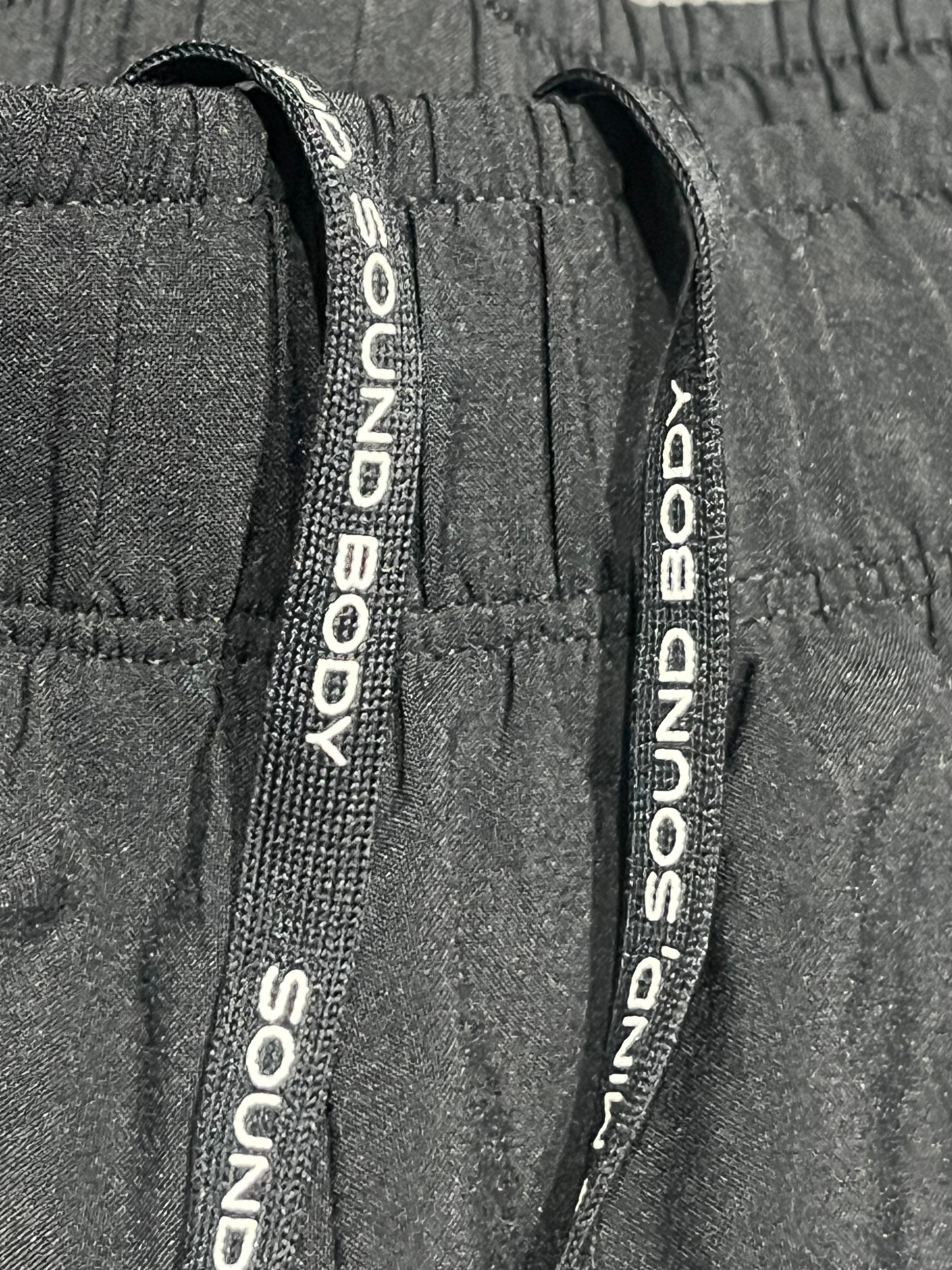 Black ASICS Men’s Icon 7” Running Shorts