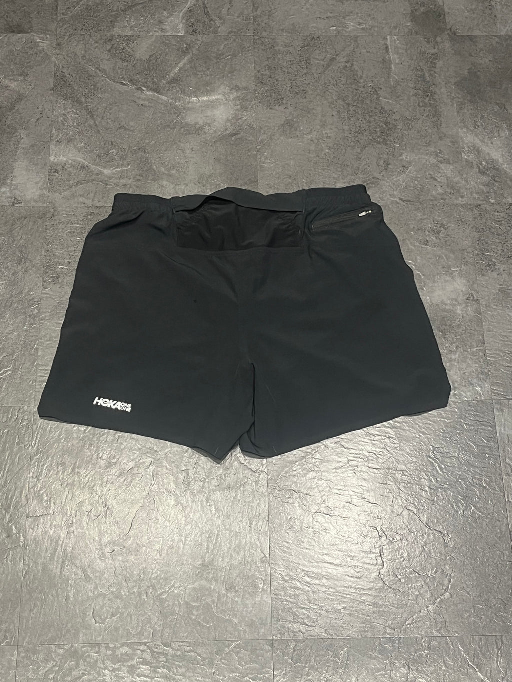 Black & White Hoka Men’s Glide 7” Running Shorts