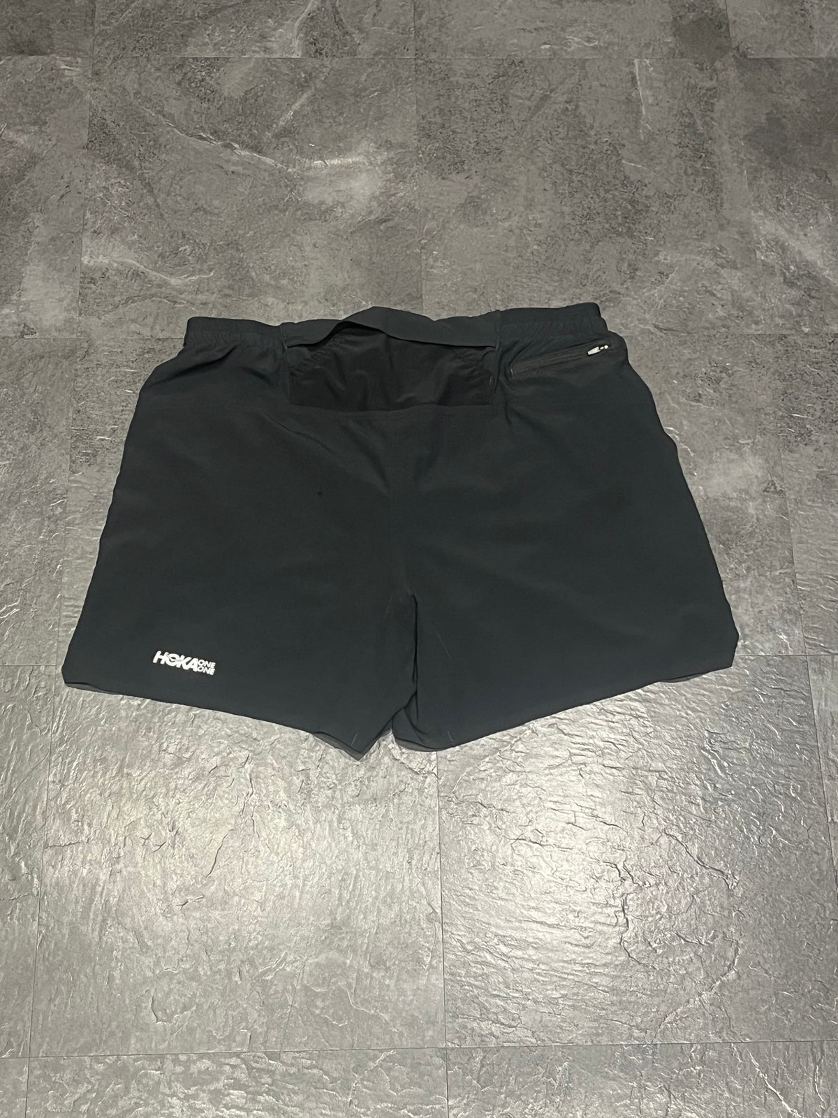 Black & White Hoka Men’s Glide 7” Running Shorts