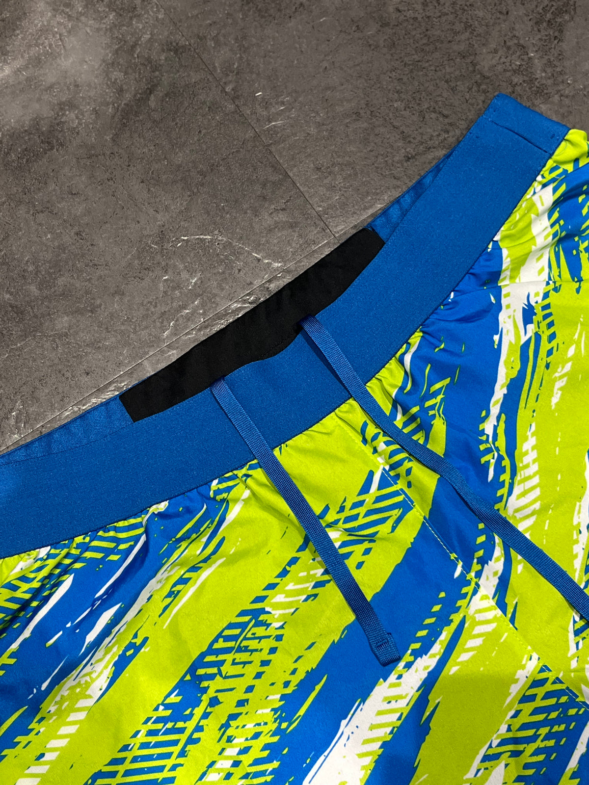 Green & Blue Asics Men’s Color Injection 5” Brief Lined Running Shorts