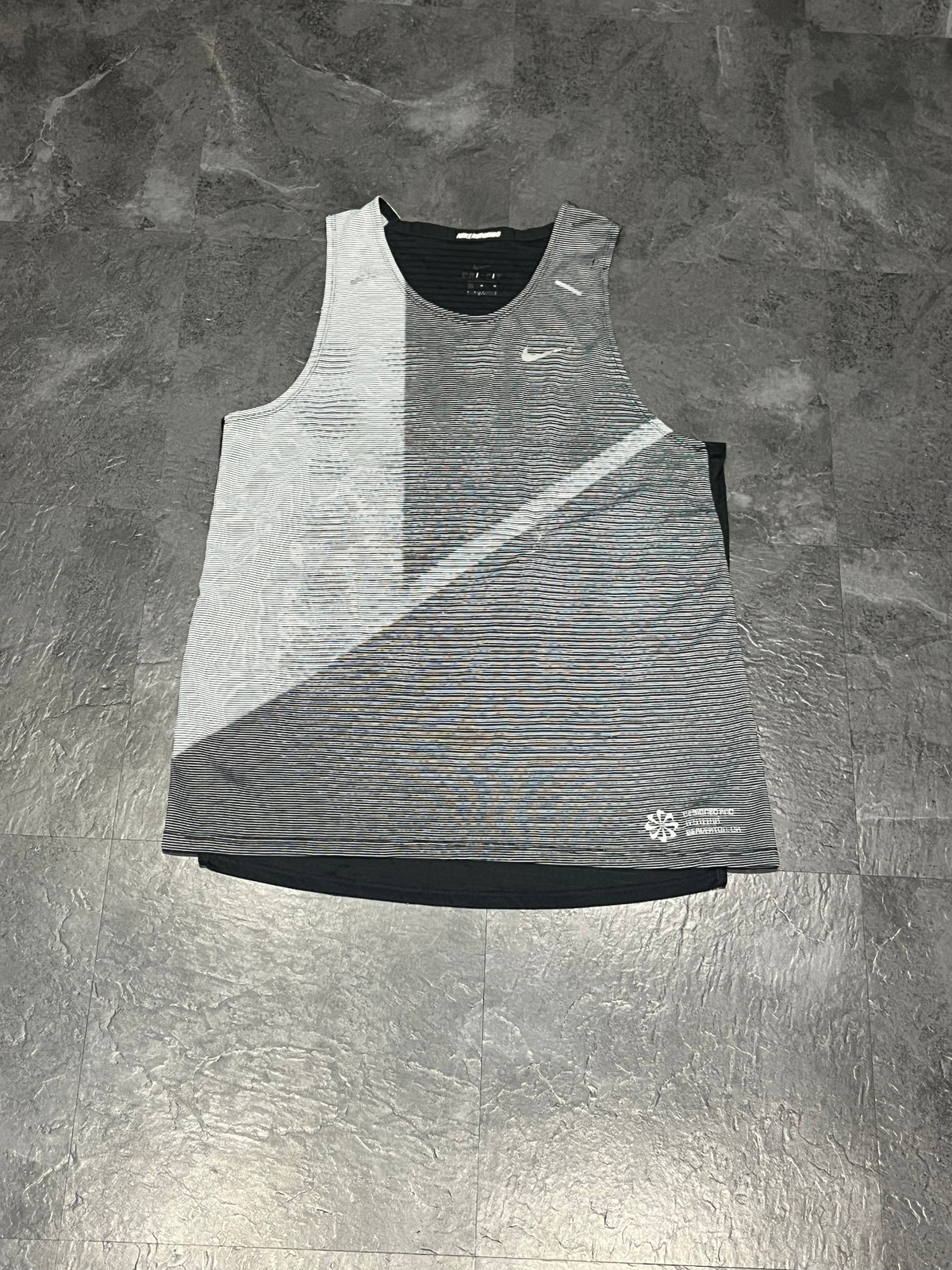 Grey/Black Nike Men’s Dri Fit Rise 365 Future Fast Singlet