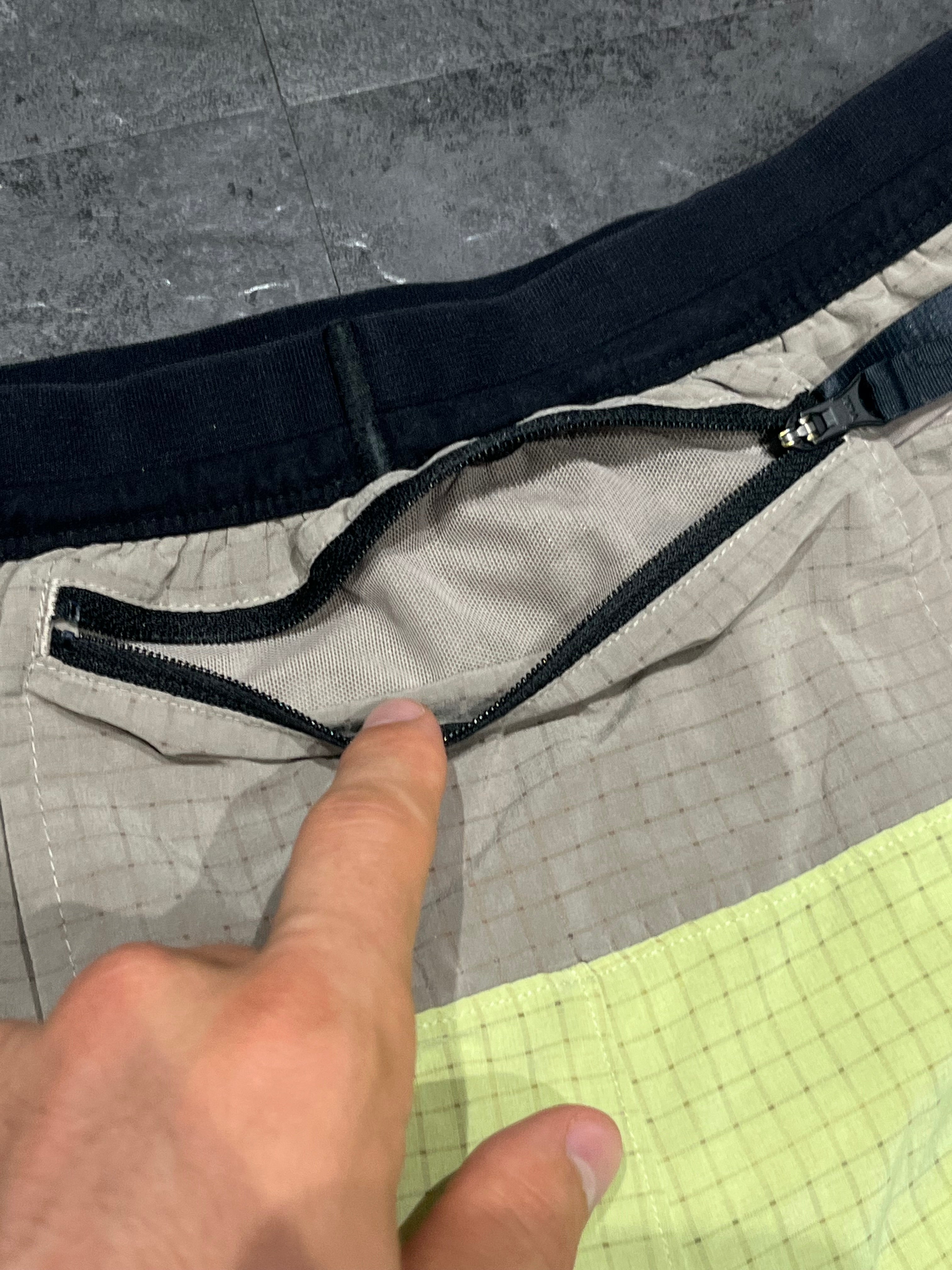 Lemon & Moon Fossil Nike Men’s Dri Fit Trail 5” Running Shorts