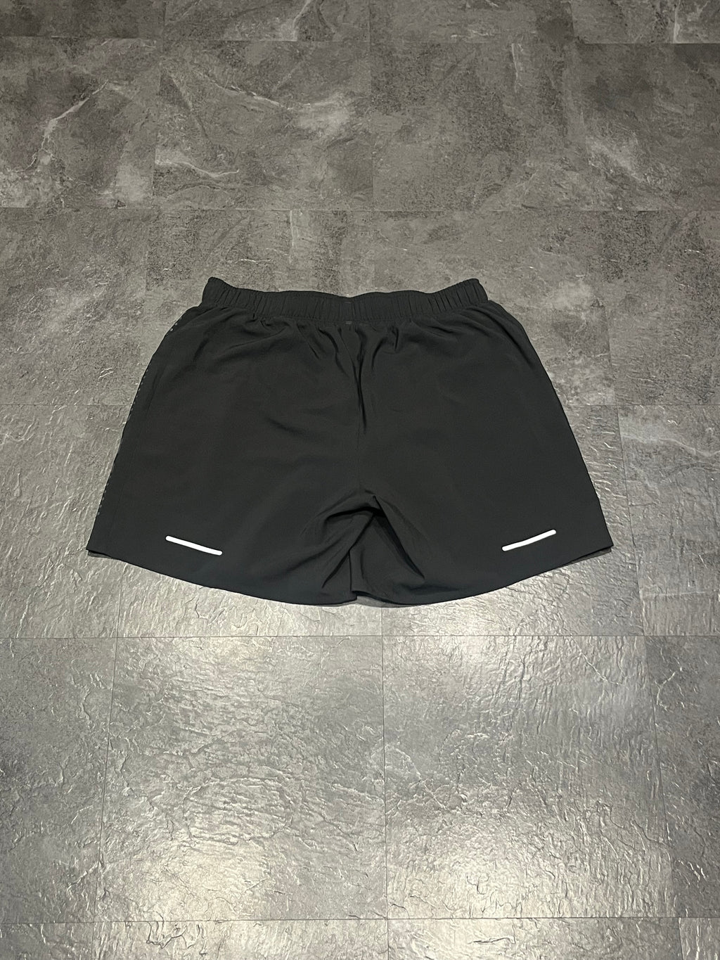Black ASICS Men’s Icon 7” Running Shorts