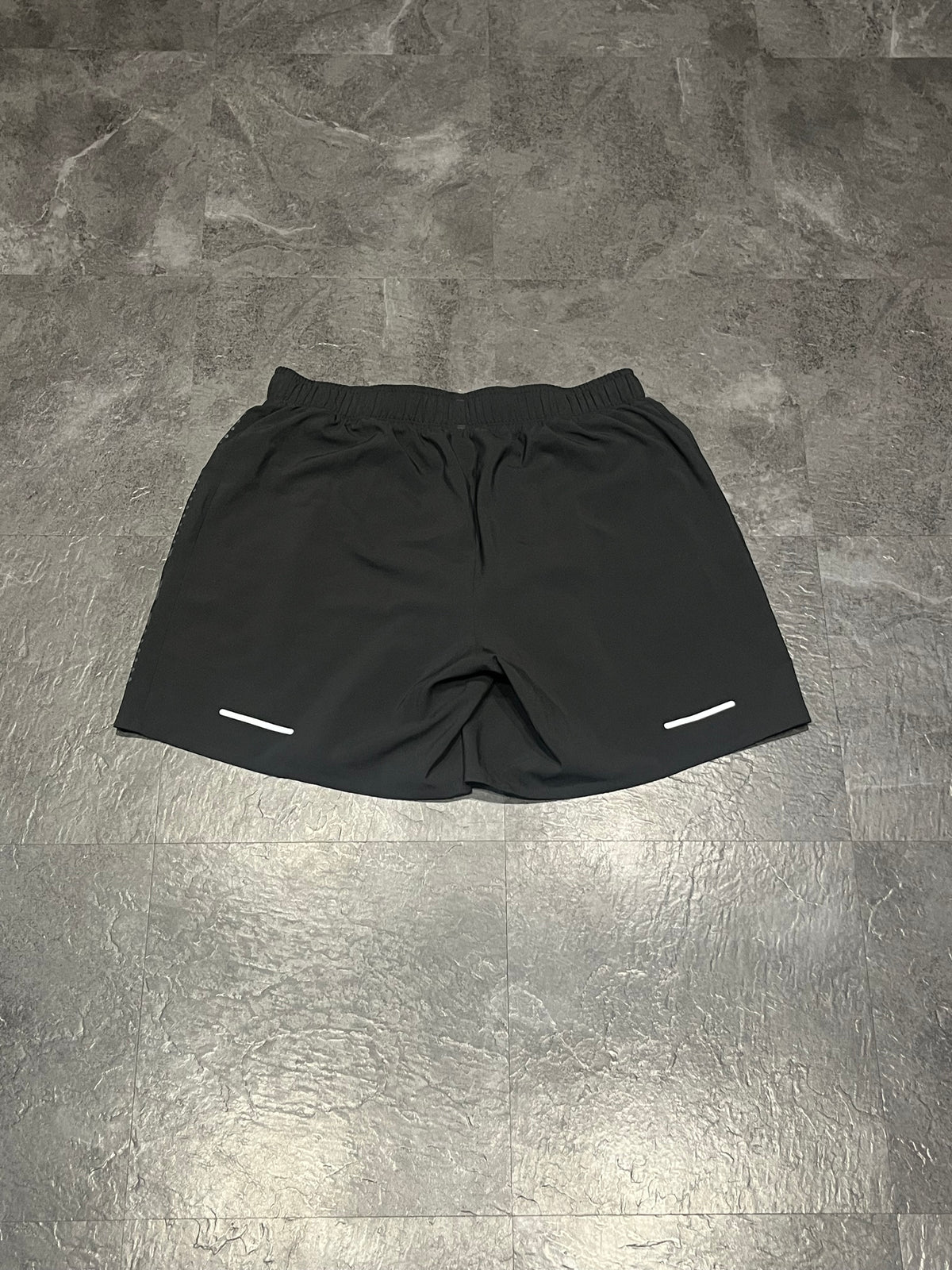Black ASICS Men’s Icon 7” Running Shorts