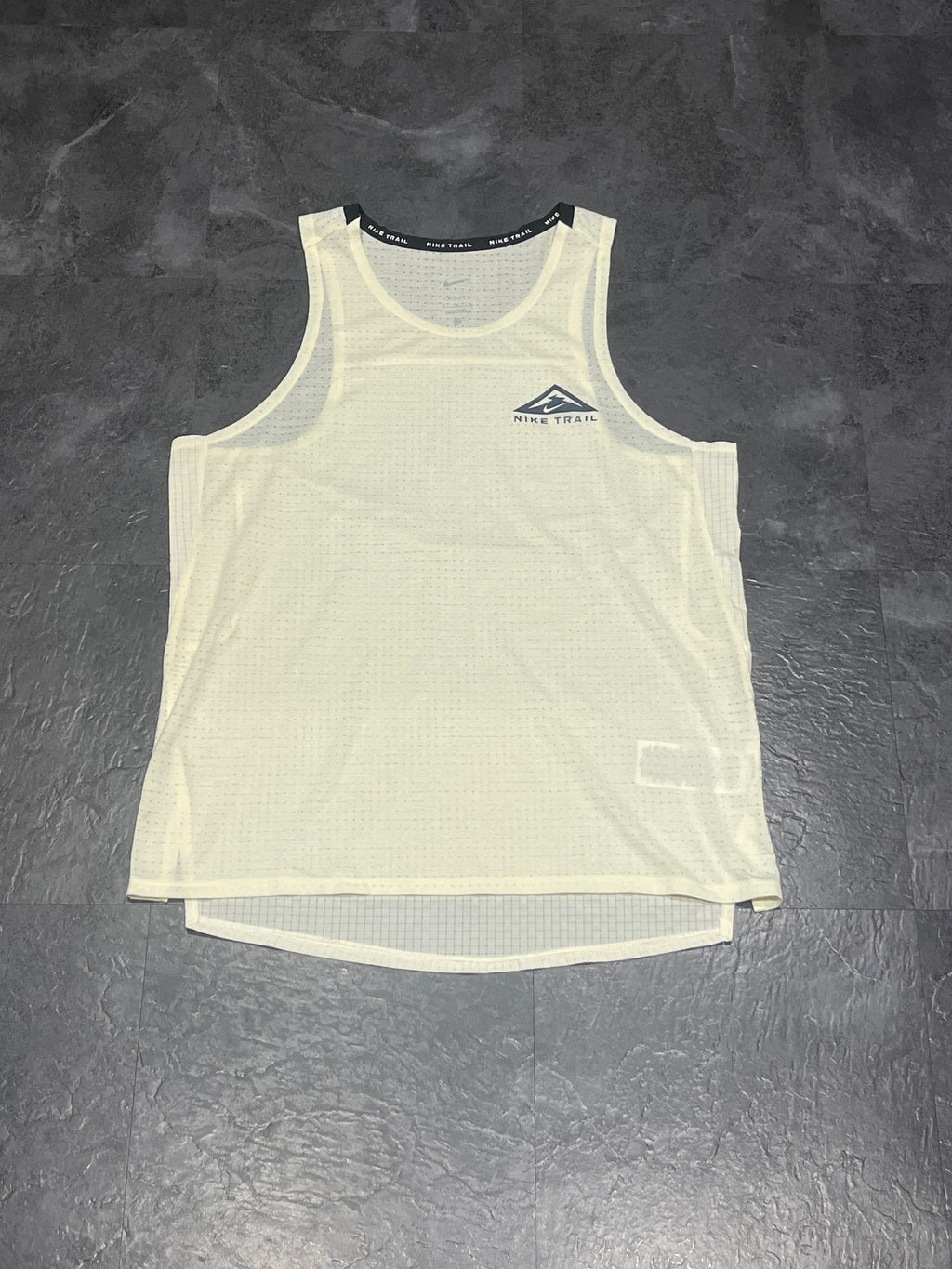 Cream / Beige Nike Men’s Dri Fit Trail Running Singlet