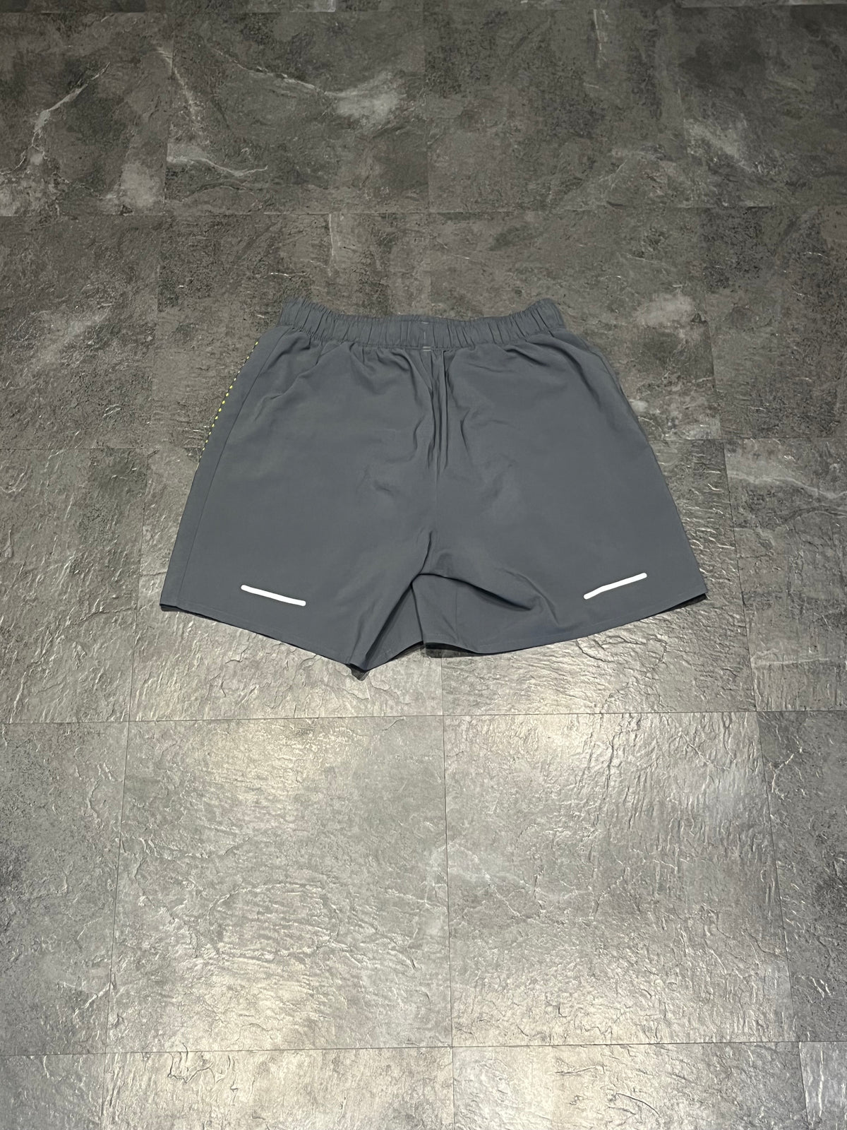 Grey & Yellow Asics Men’s Icon 7” Running Shorts