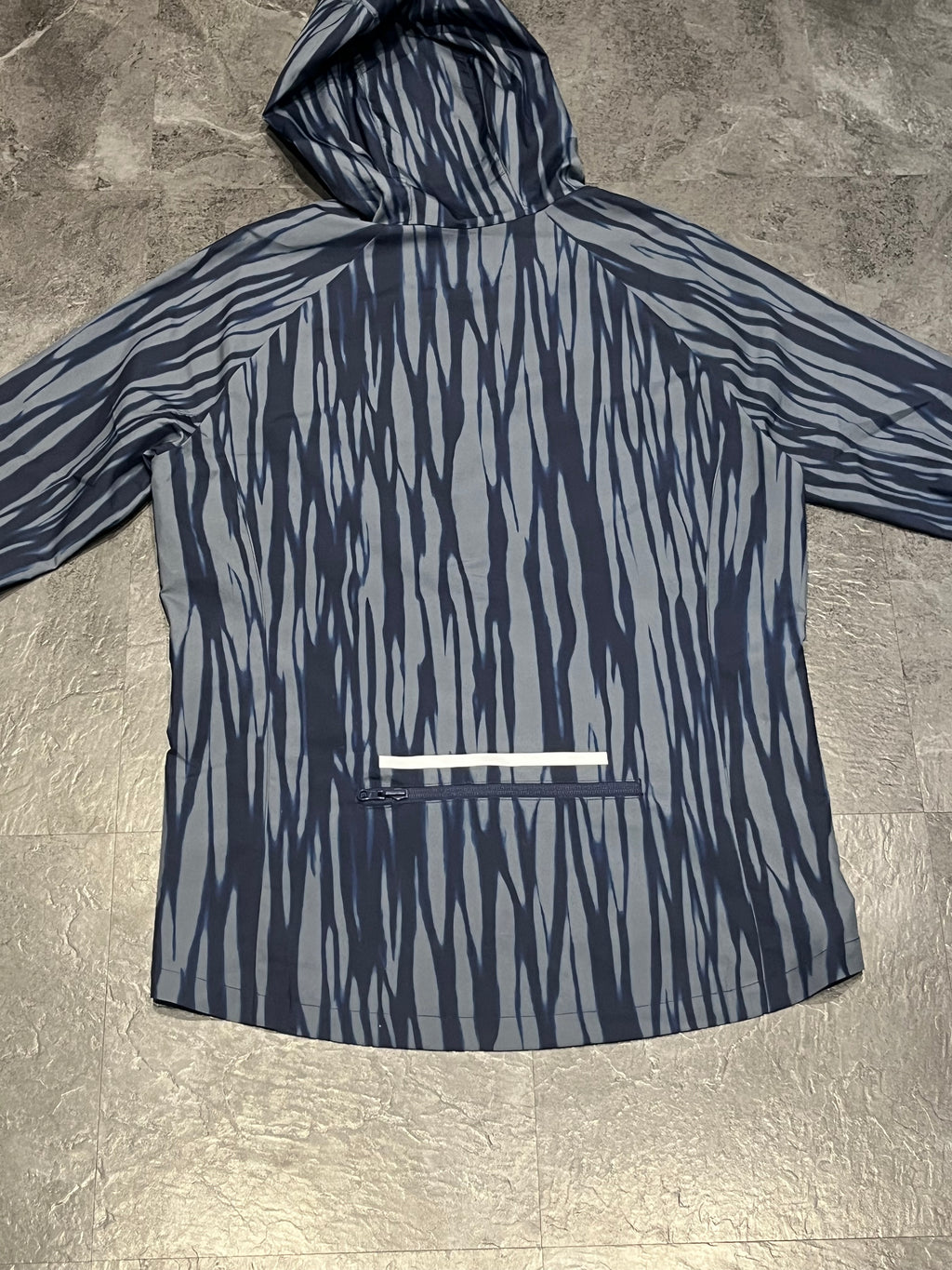 Midnight Shibori Asics Men’s PR Lyte Packable Jacket