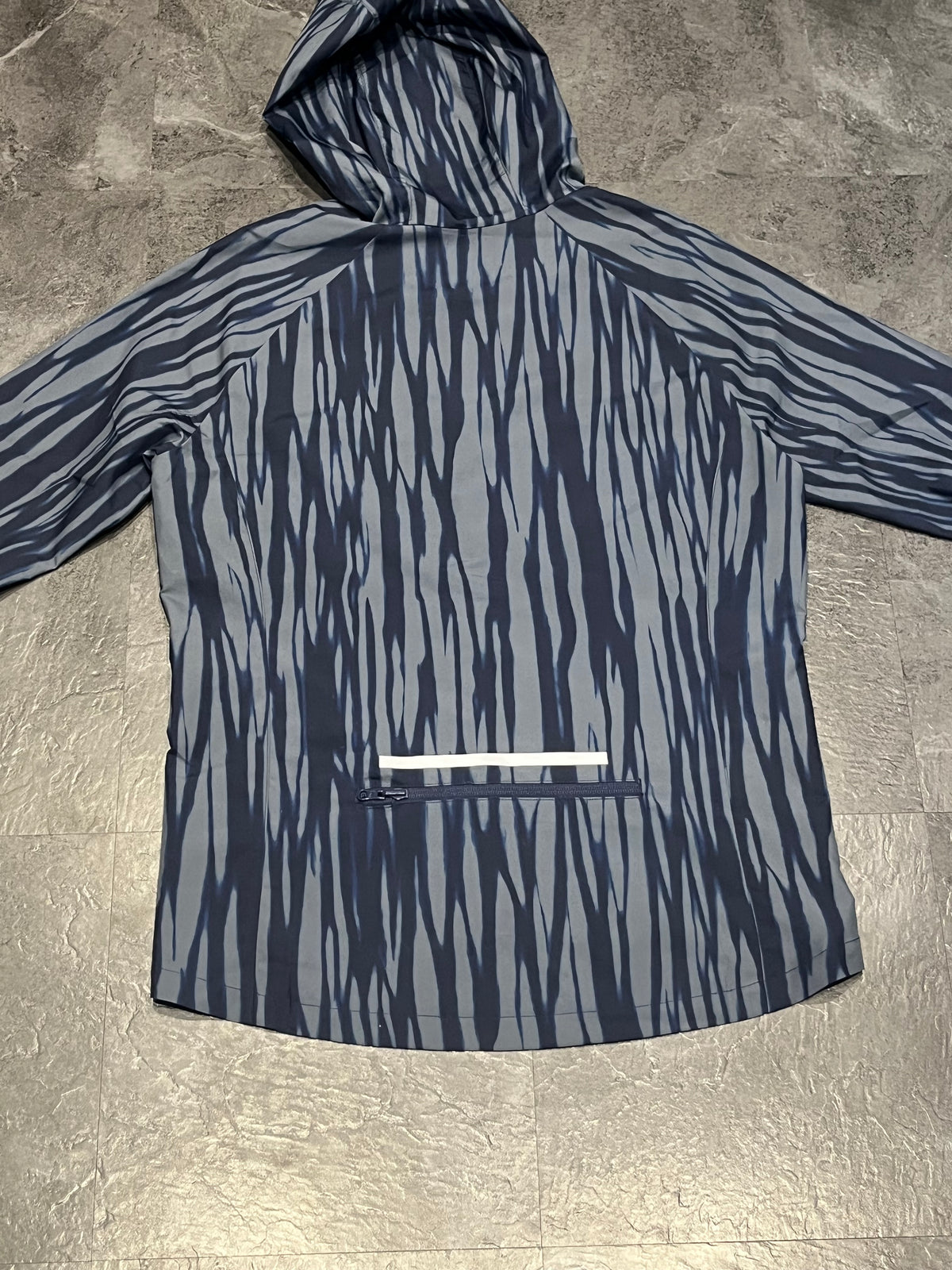 Midnight Shibori Asics Men’s PR Lyte Packable Jacket