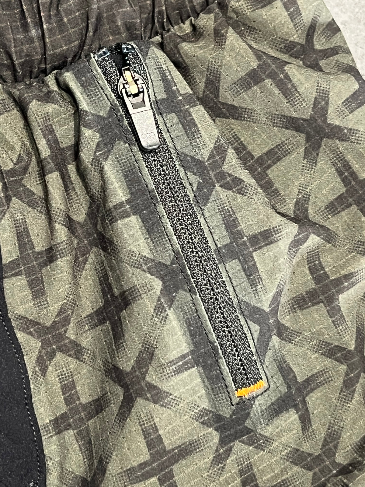 SOAR Men’s XRace Marathon 2.5” Racing Split Shorts