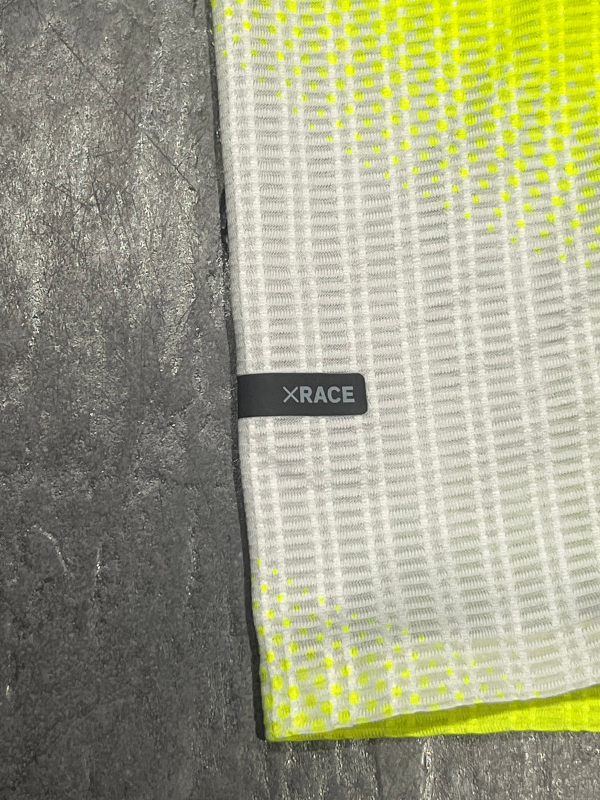 Black/White/Yellow SOAR Men’s 2.0 Race Singlet