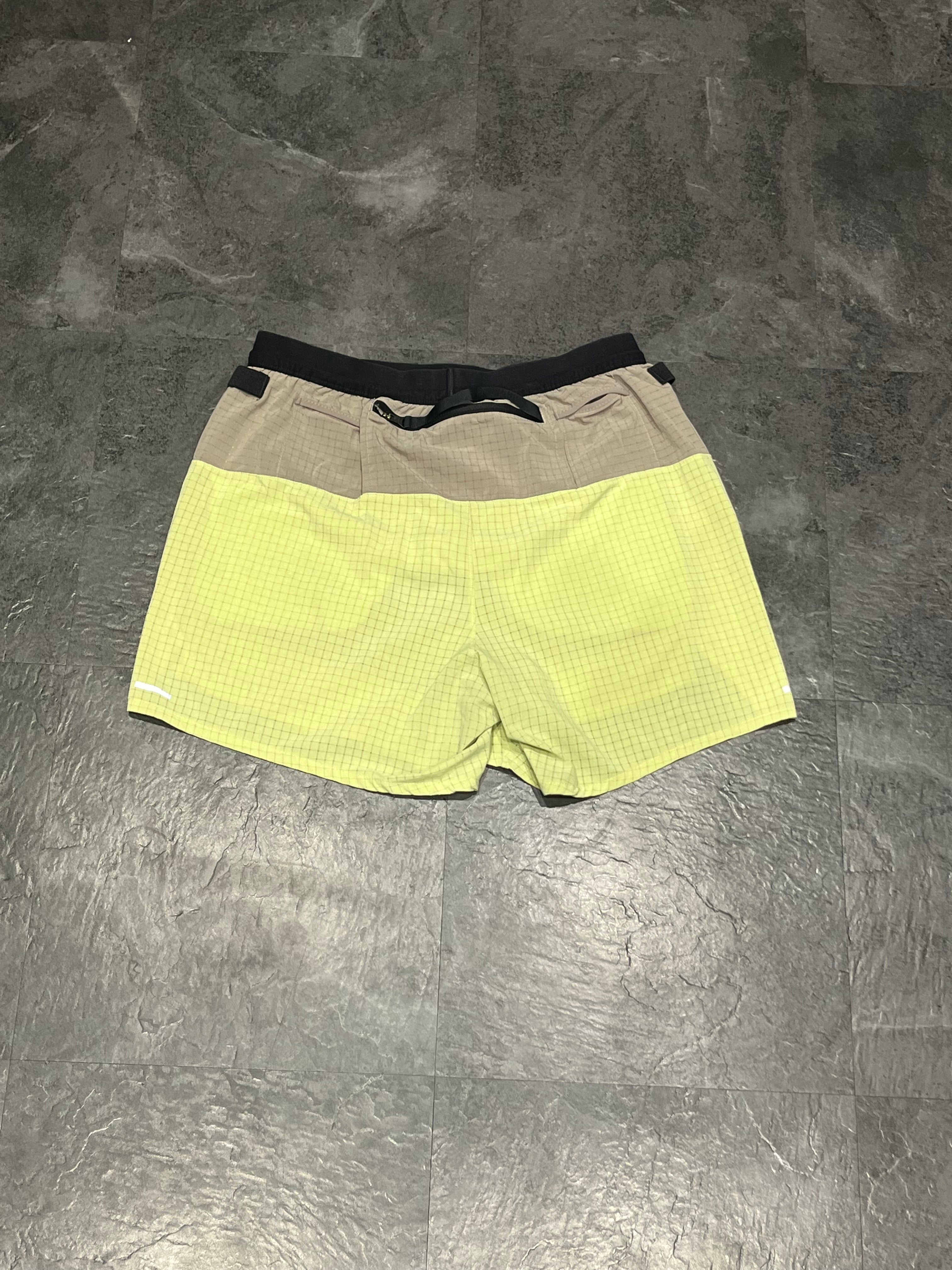 Lemon & Moon Fossil Nike Men’s Dri Fit Trail 5” Running Shorts