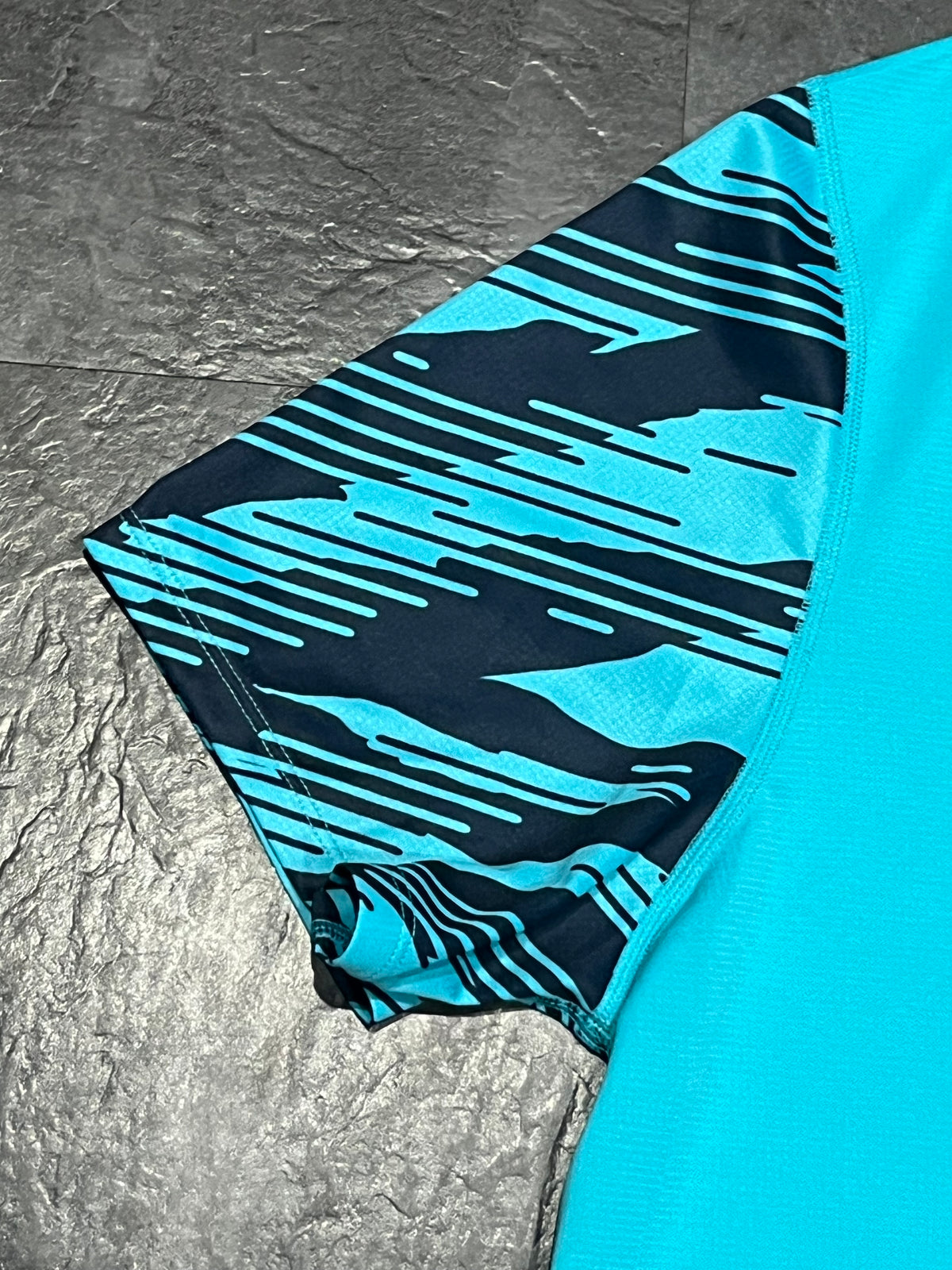Aqua & Black Camo Asics Men’s Core Running T Shirt