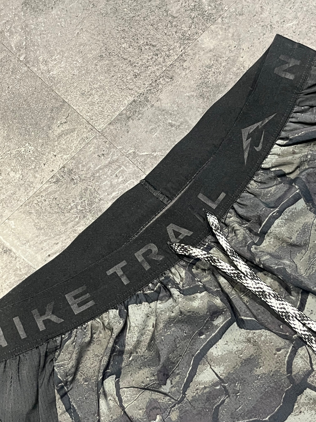 Black/Grey Nike Men’s Dri Fit Trail 7” Brief Lined Running Shorts