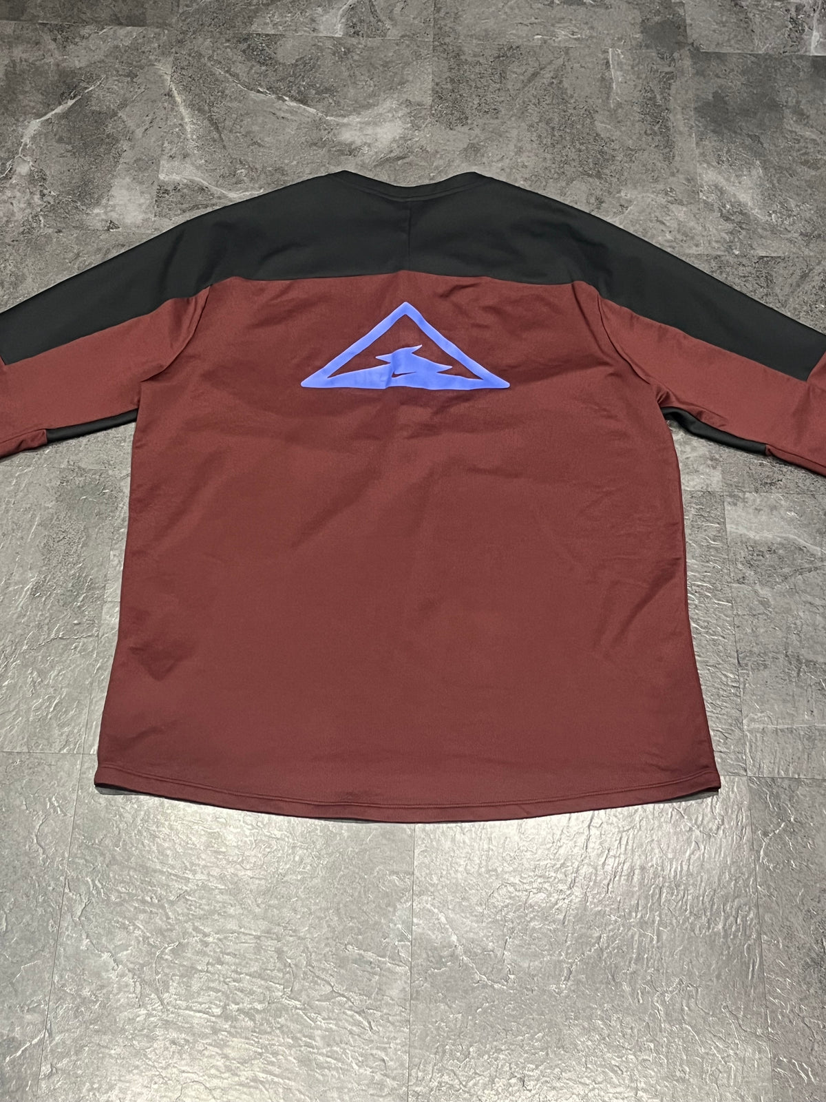 Burgundy/Black Nike Men’s Dri Fit Trail Element 1/2 Zip Top
