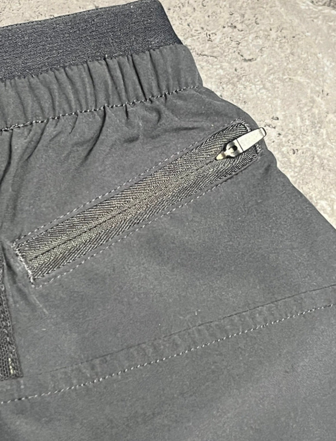 Black Hoka Men’s Glide 7” Running Shorts