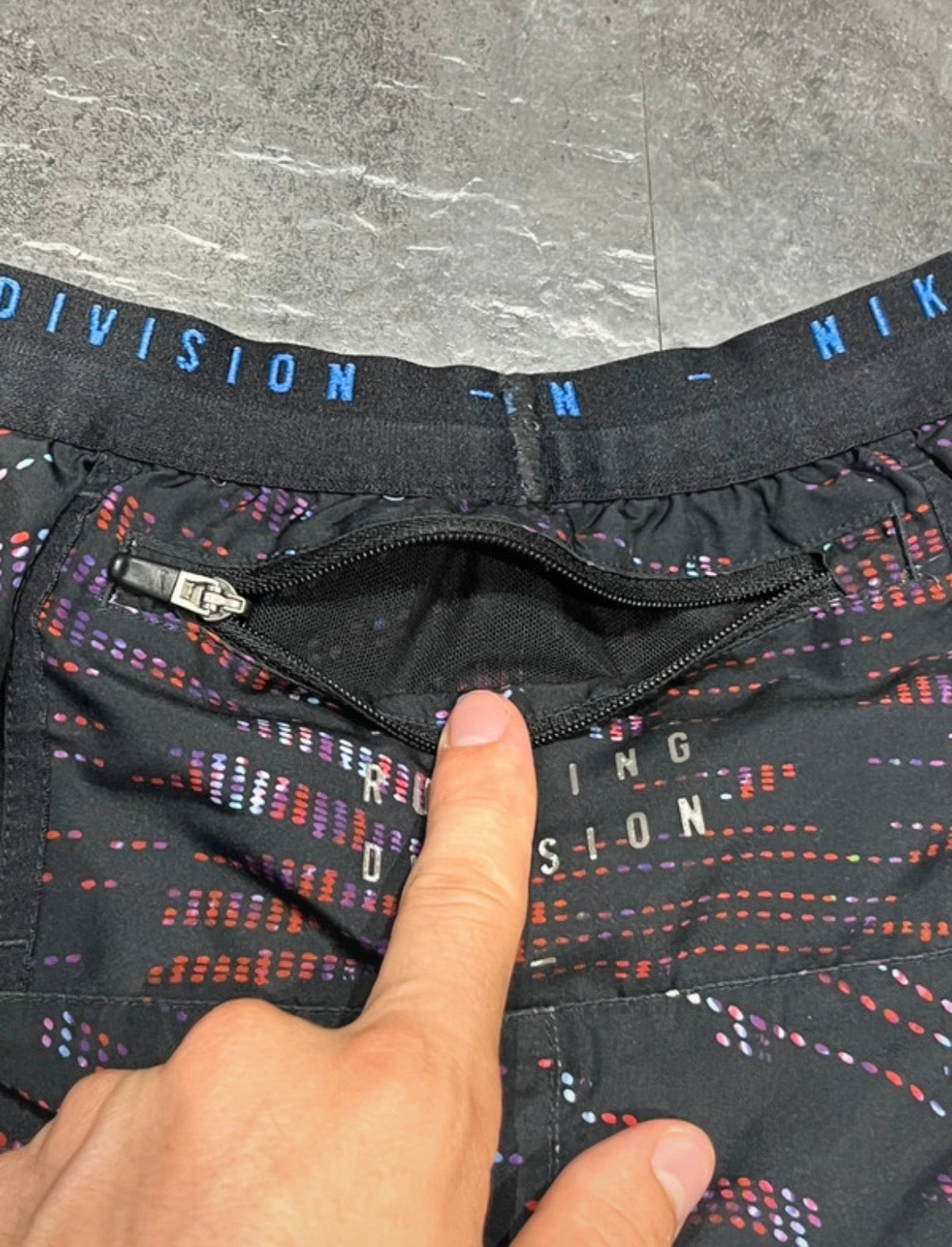 Graphic Nike Men’s Dri Fit Running Division 5” Shorts