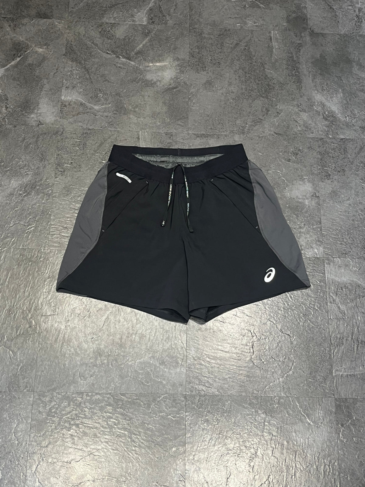 Black/Grey Asics Men’s Actibreeze Road 5” Brief Lined Running Shorts