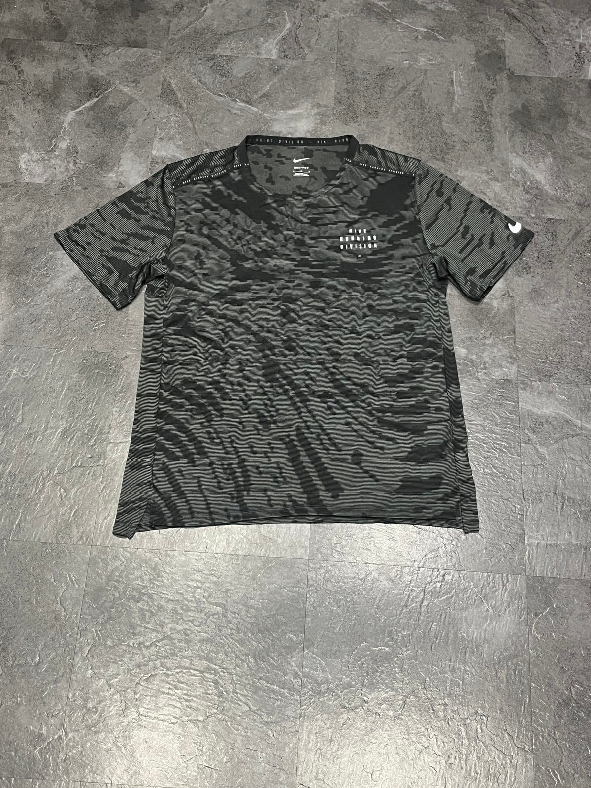 Black/Grey Camo Nike Men’s Dri Fit Rise 365 Running Division T Shirt