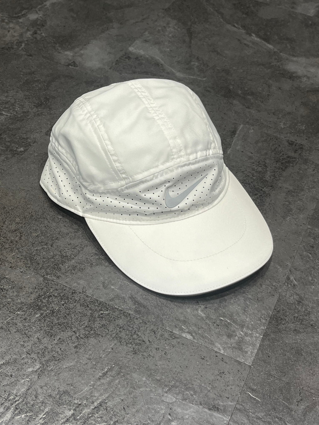 White Nike Dri Fit ADV Fly Running Cap