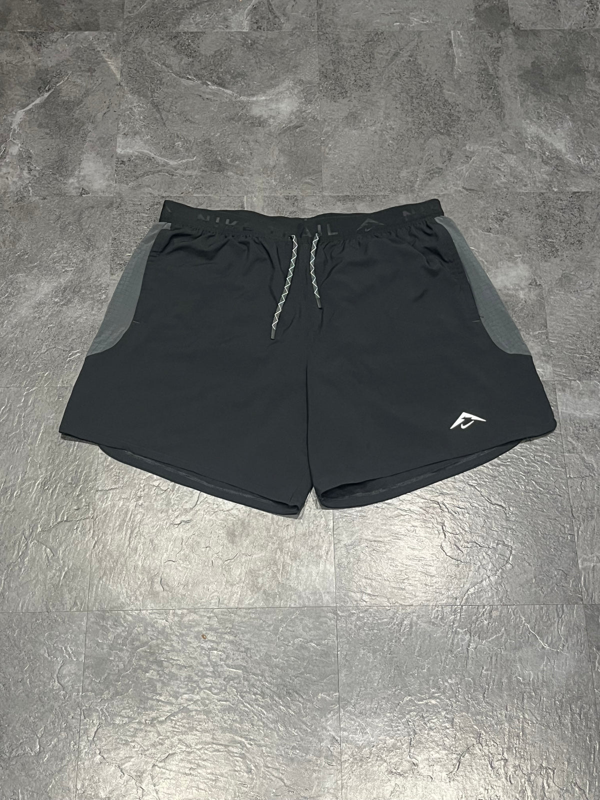 Black Nike Men’s Dri Fit Trail 6” Brief Lined Running Shorts