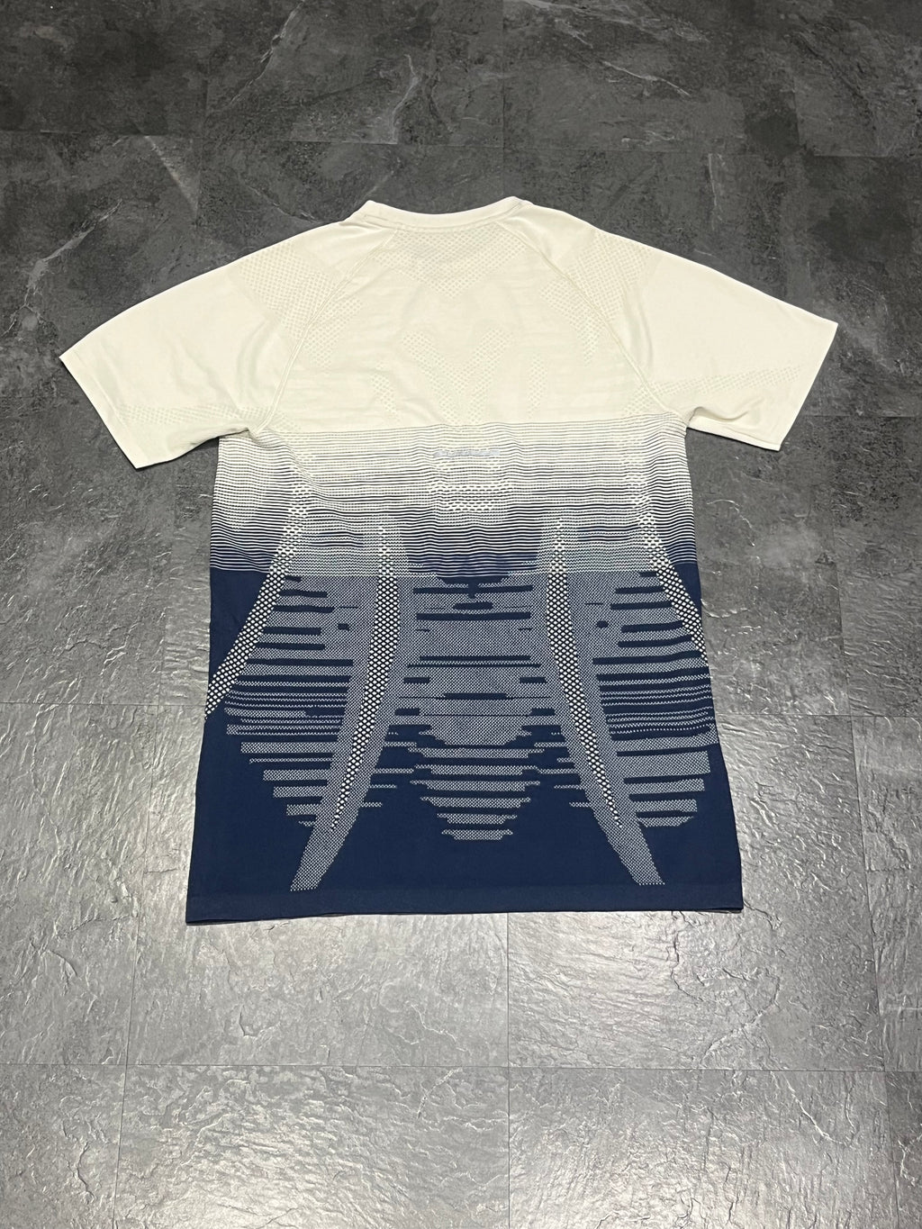 White & Blue ASICS Men’s Actibreeze Seamless SS T Shirt