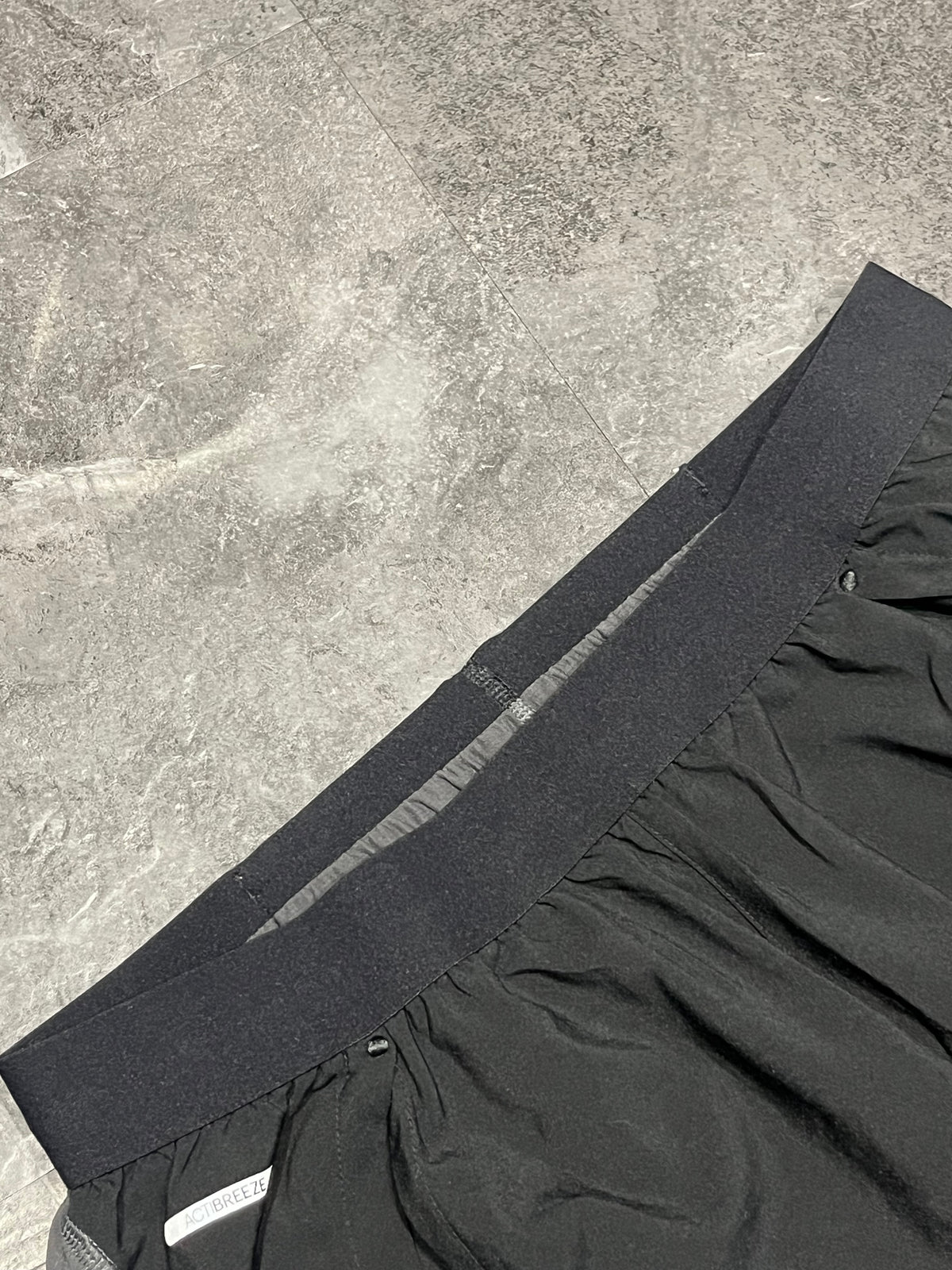 Black & Grey Asics Men’s Actibreeze 2in1 5” Running Shorts
