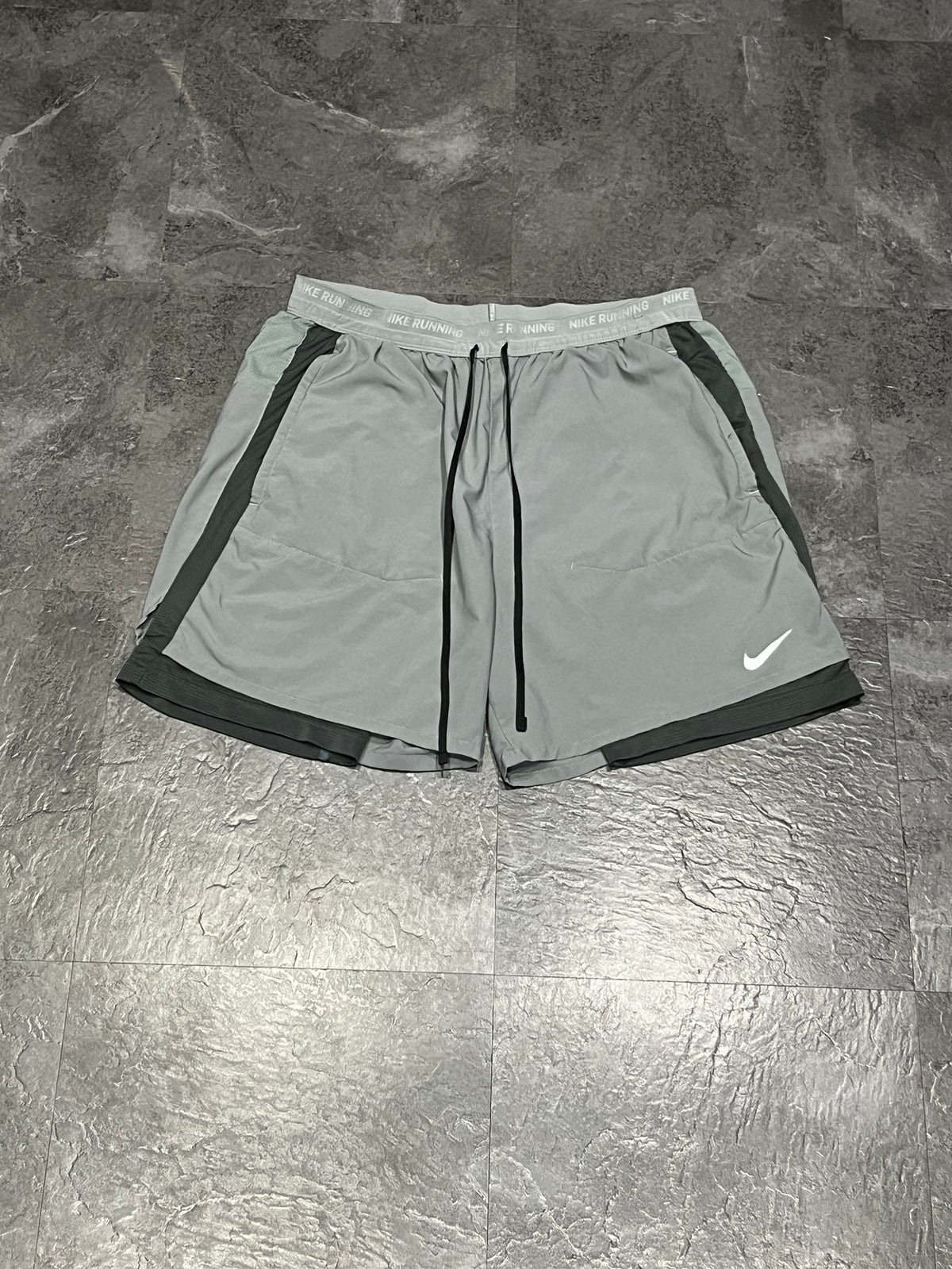 Grey/Black Nike Men’s Dri Fit Flex Stride 2IN1 7” Running Shorts