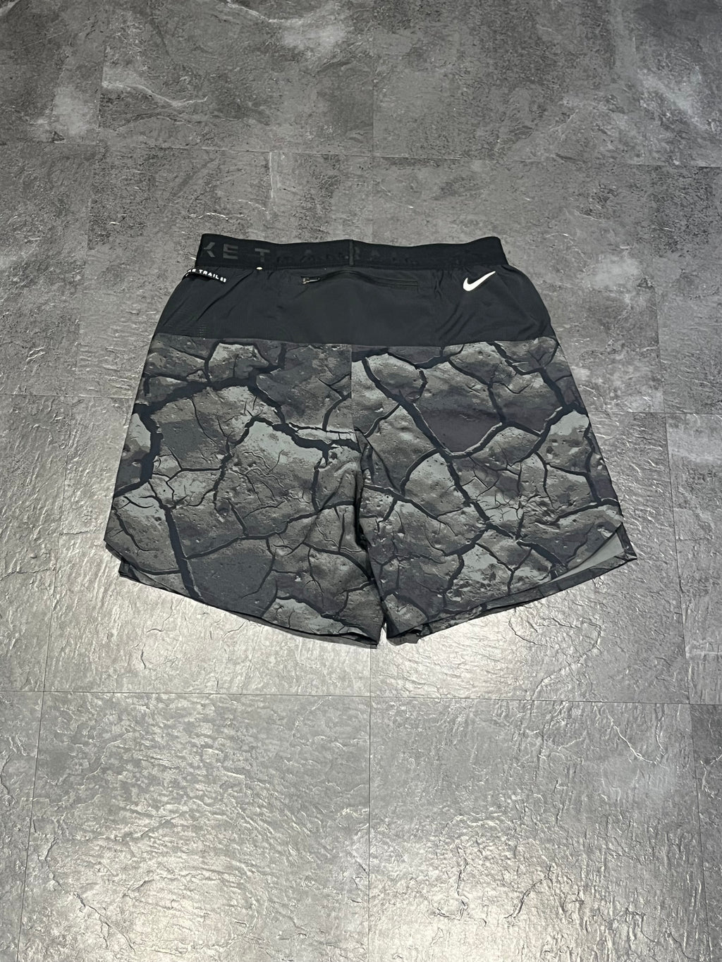 Black/Grey Nike Men’s Dri Fit Trail 7” Brief Lined Running Shorts