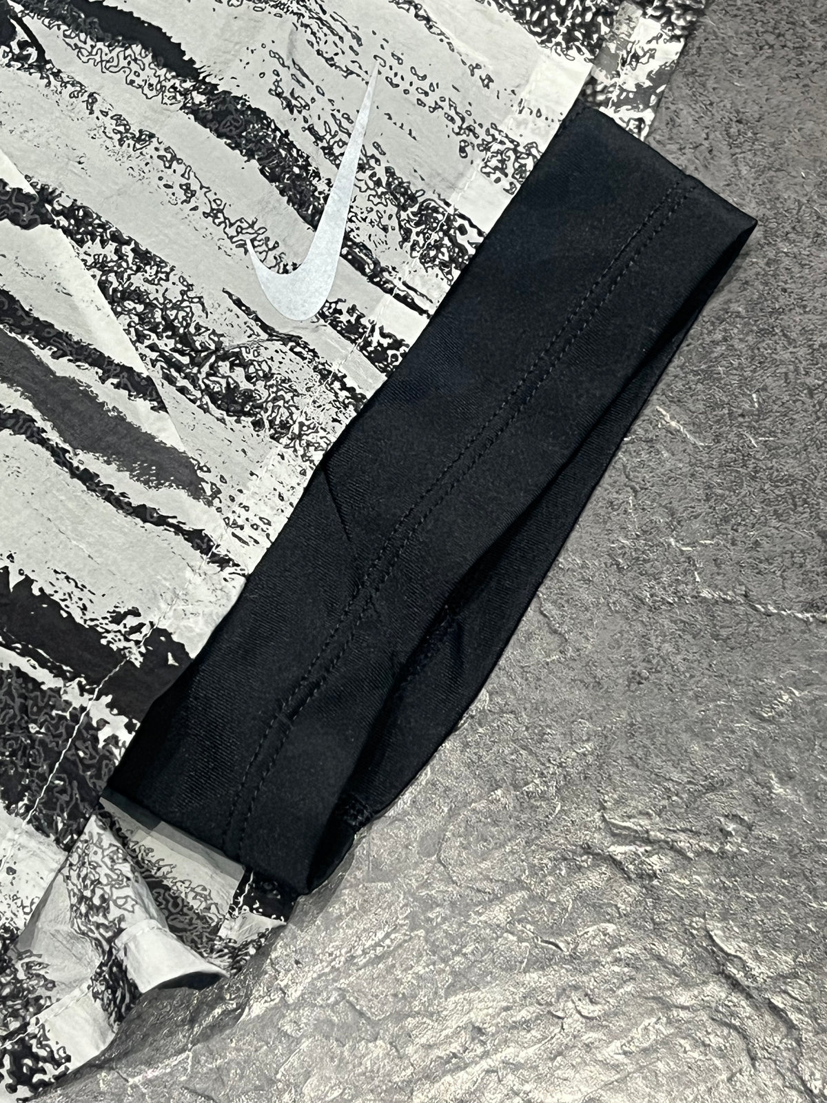 Black/White Nike Men’s Dri Fit Wild Run 2in1 Shorts