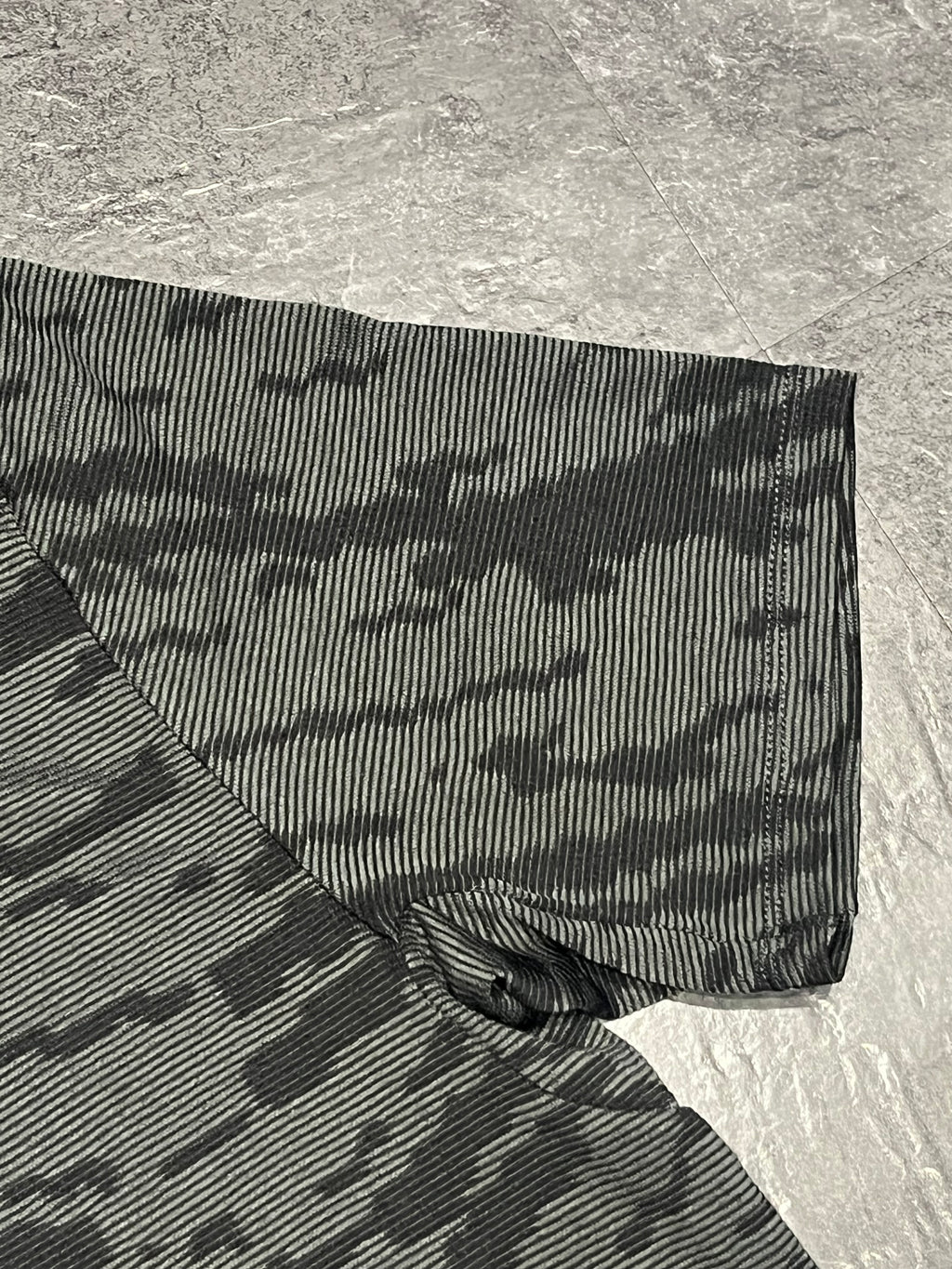 Black/Grey Camo Nike Men’s Dri Fit Rise 365 Running Division T Shirt