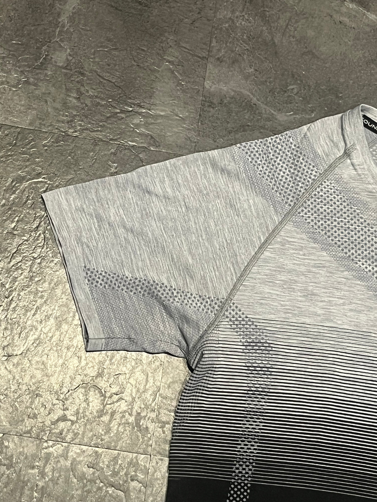 Grey/Black Asics Men’s Actibreeze Seamless Running T Shirt