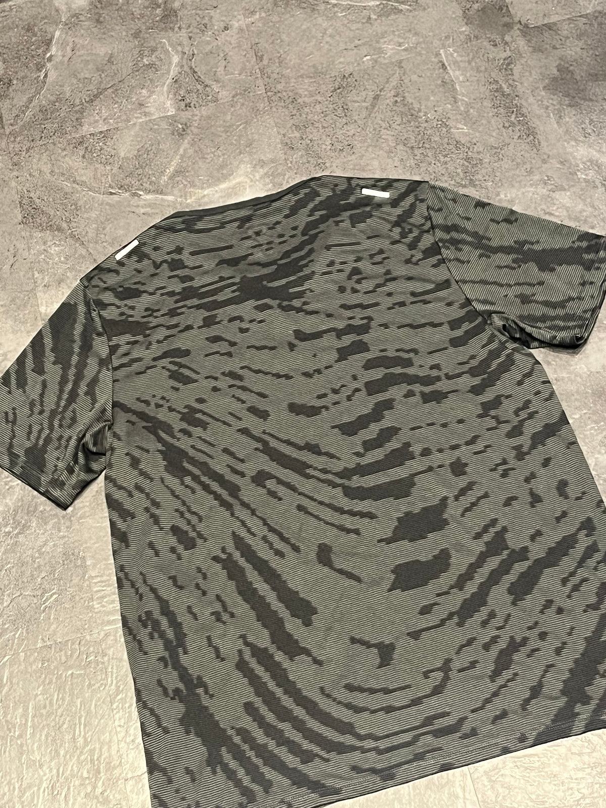Black/Grey Camo Nike Men’s Dri Fit Rise 365 Running Division T Shirt