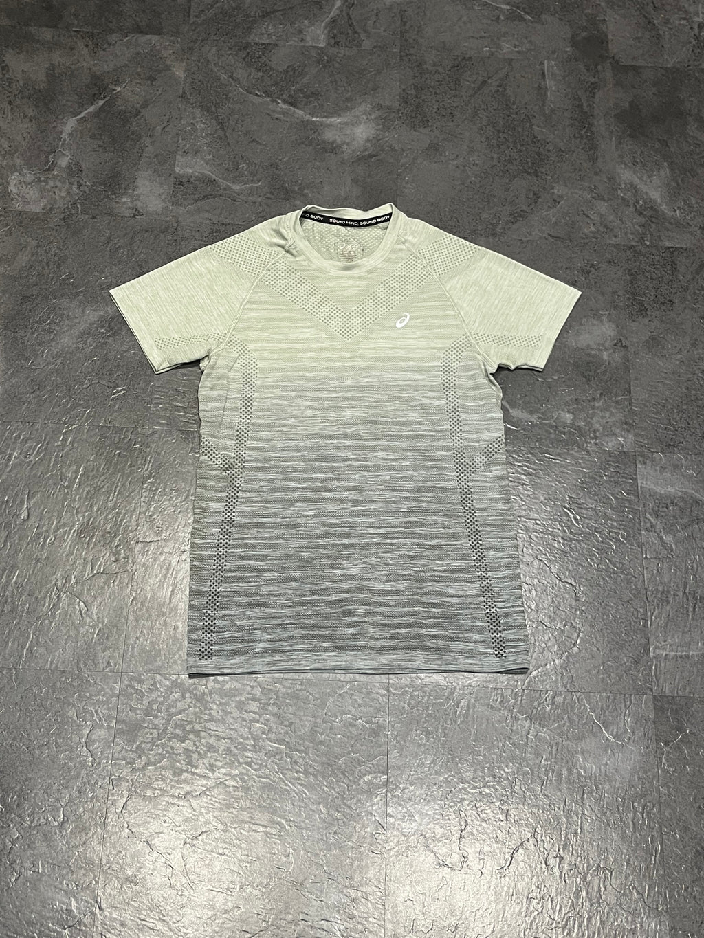 Gradient Asics Women’s Actibreeze Seamless Running T Shirt