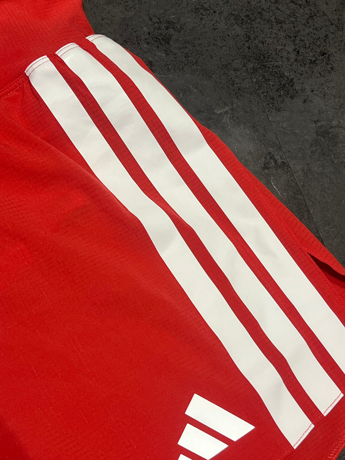 Red/White Adidas Men’s Adizero Gel Pocket 5” Brief Lined Running Shorts