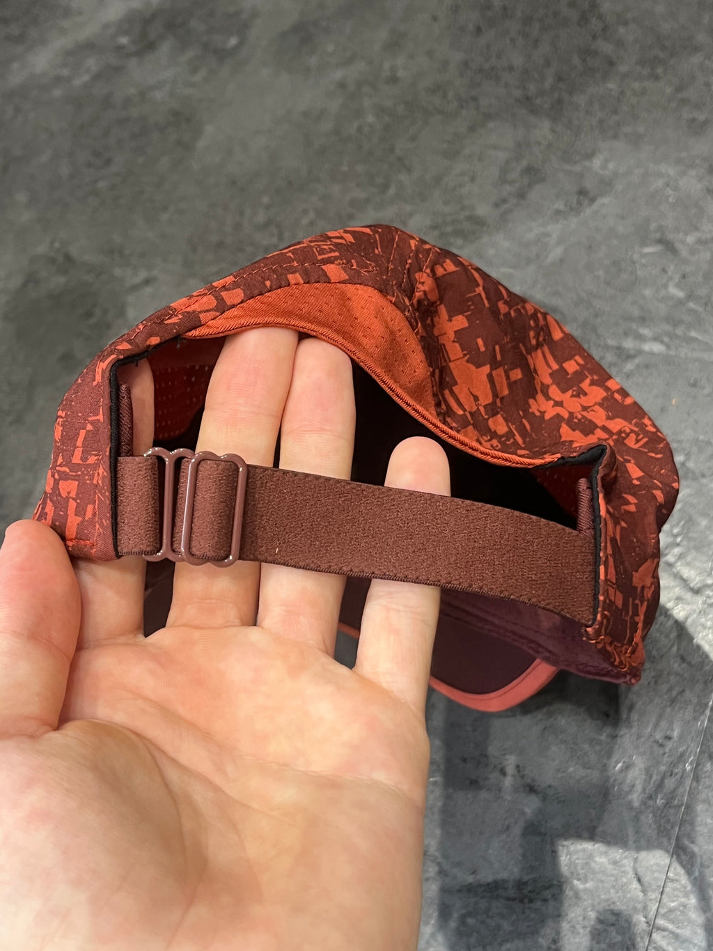 Maroon Brooks Chaser Running Cap