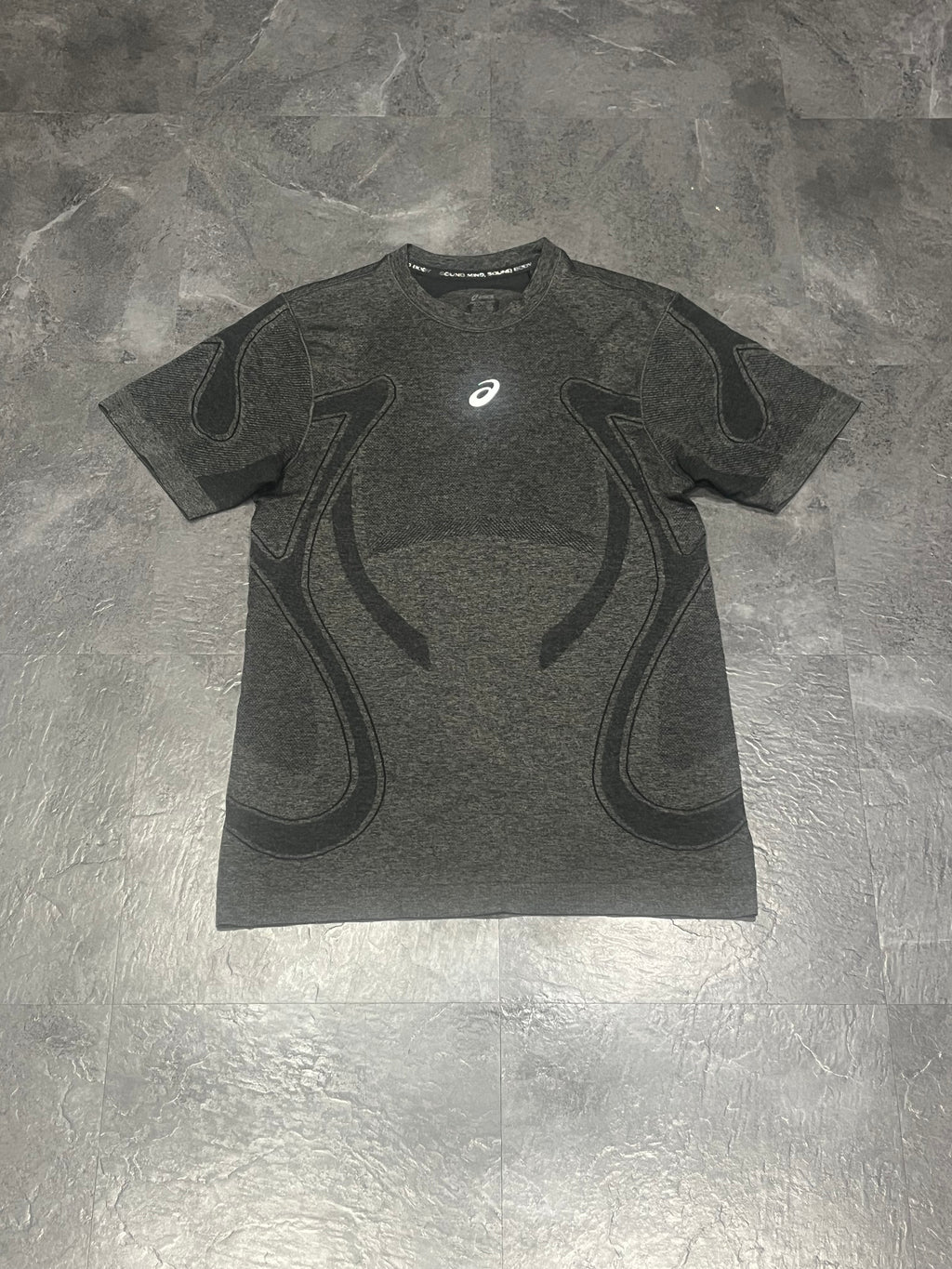Black/Dark Grey Asics Men’s Seamless SS Running T Shirt