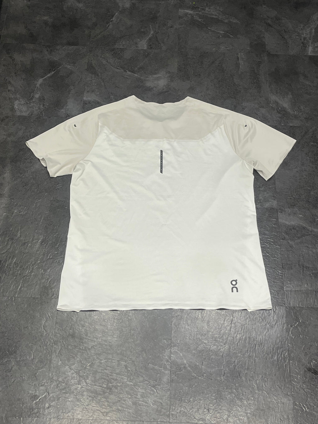 White/Beige On Running Men’s Performance T Shirt